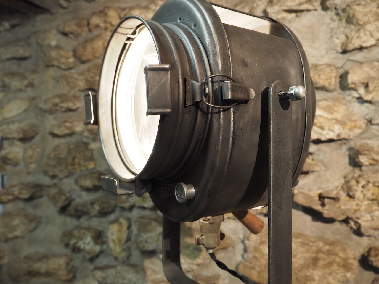 Projector Cremer Paris on tripod wheels 50 years