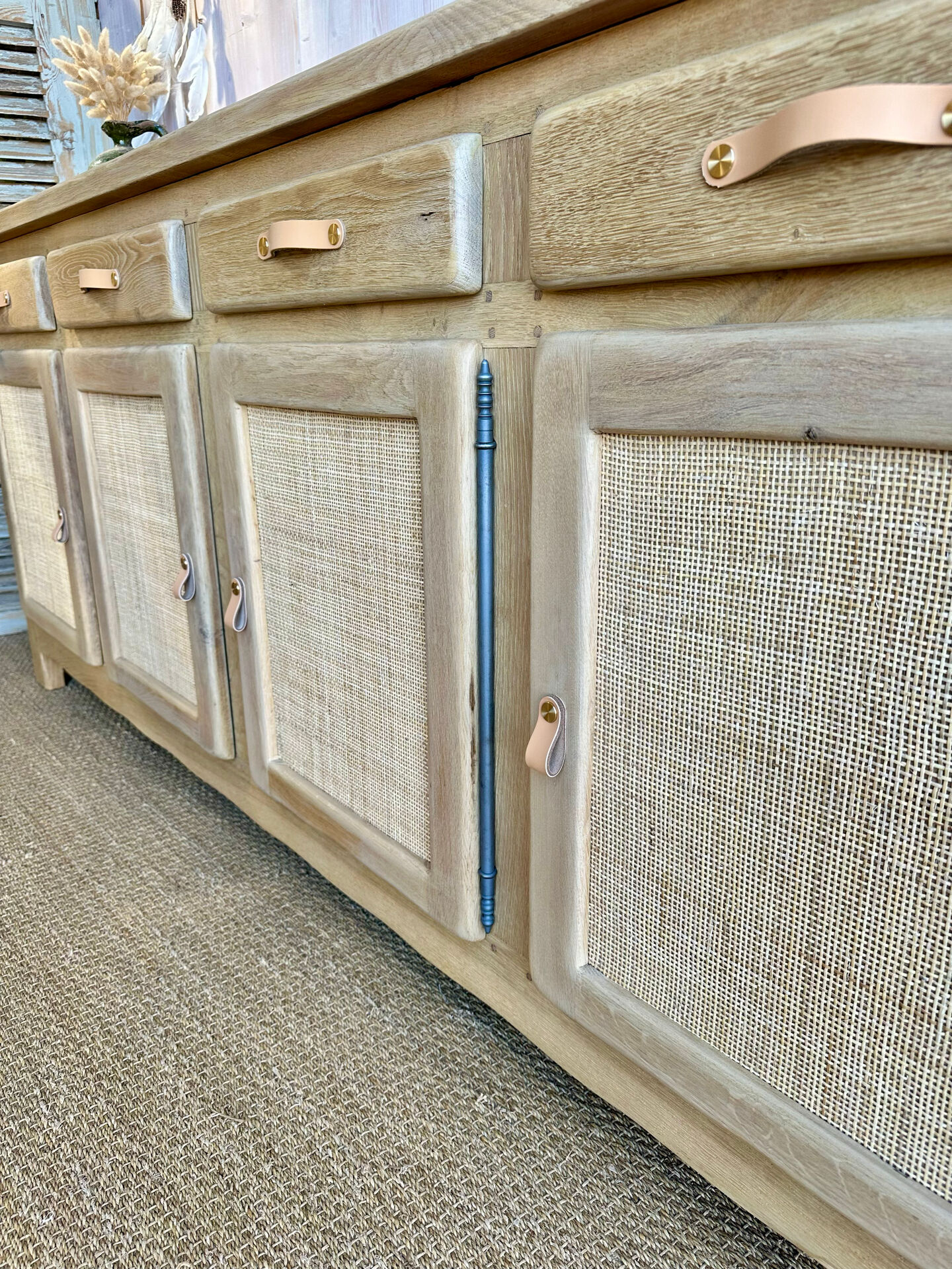 Grande enfilade buffet en chêne massif et cannage – 242 cm