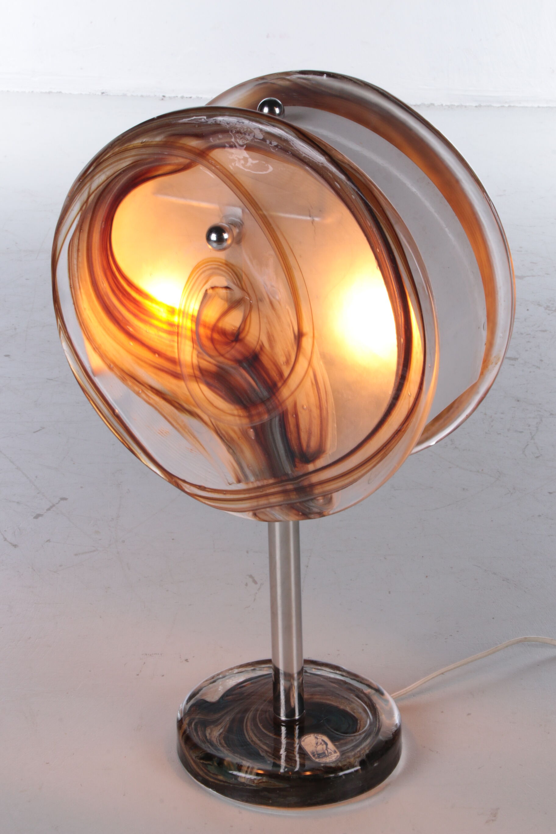 Rare beautiful French table lamp design by Jean-Pierre Alary, France.