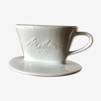 Filtre à café Mélitta modèle 100 en porcelaine blanche