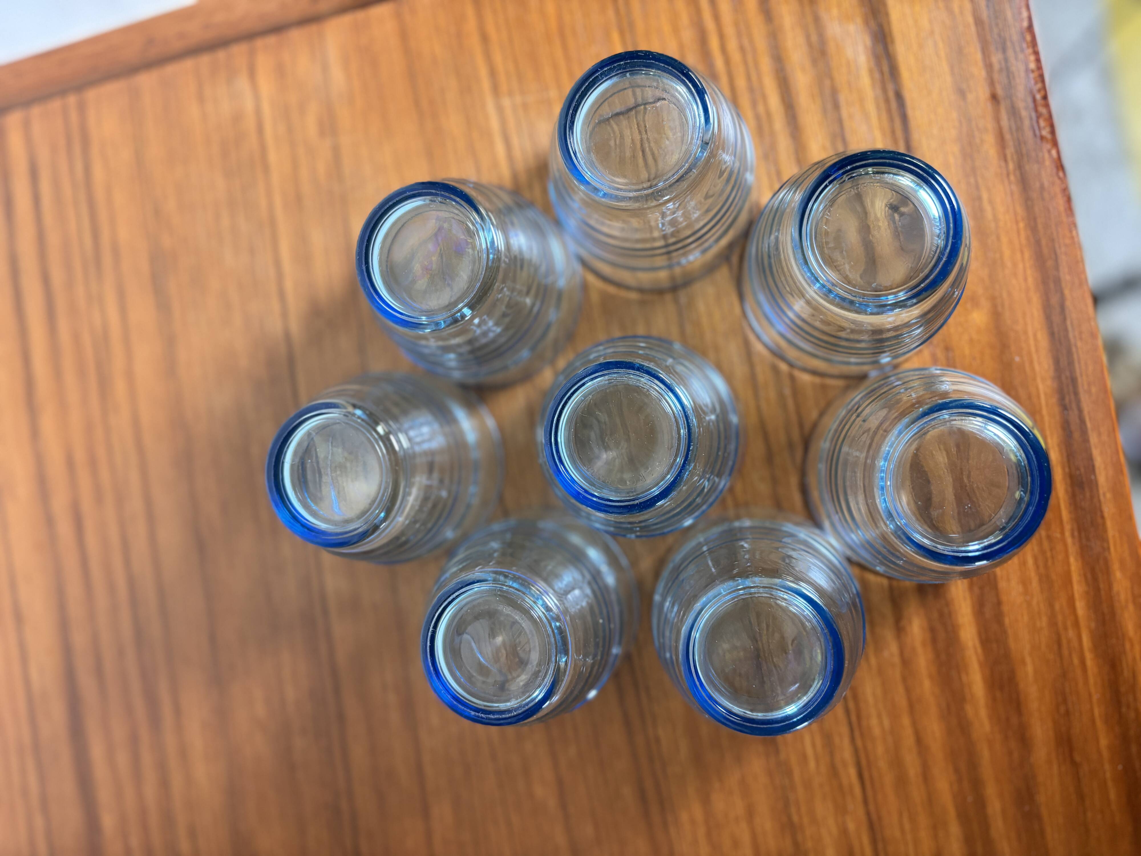 Set of 8 blue Arco France glasses.