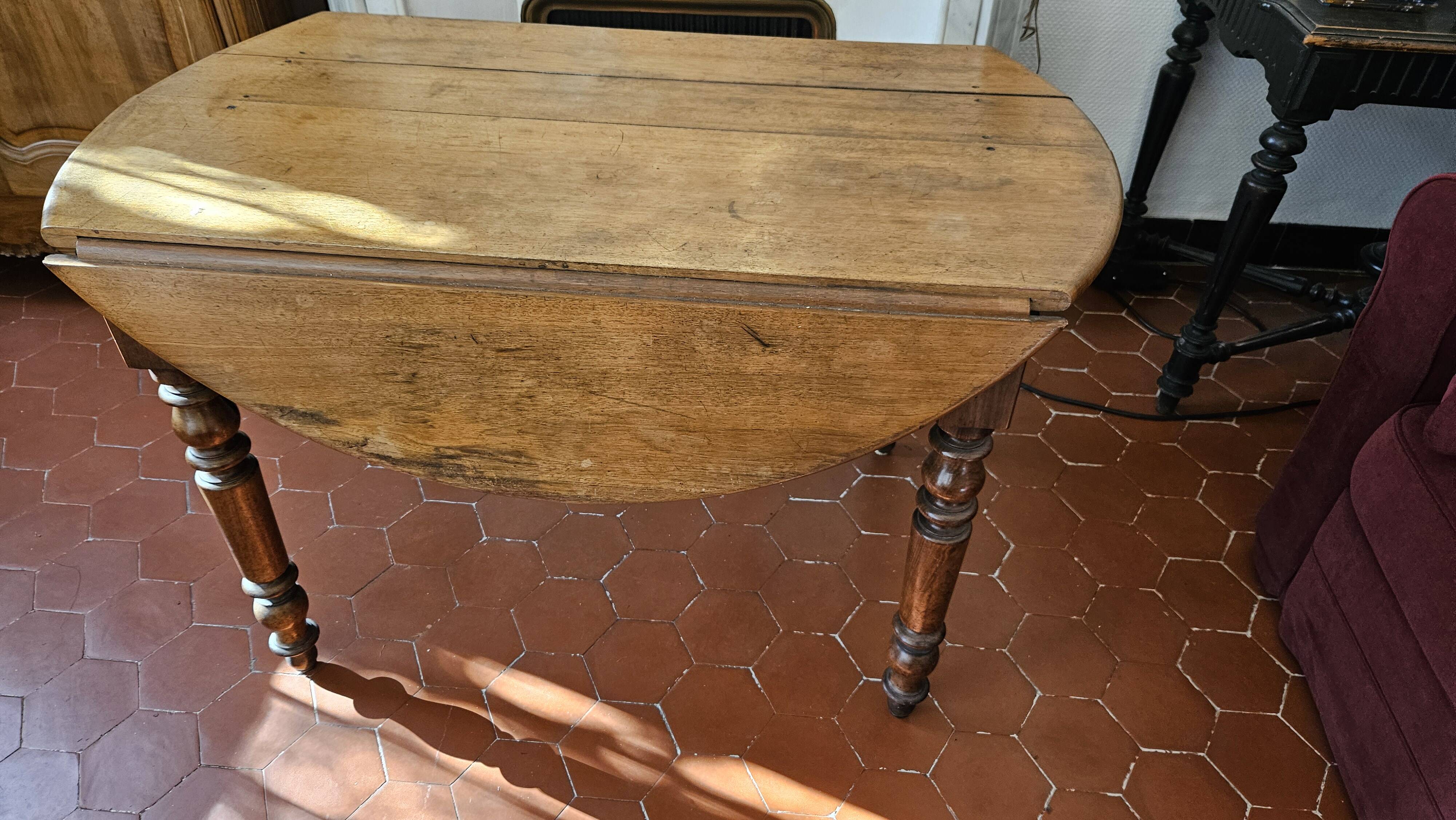 Louis-Philippe round table with shutters