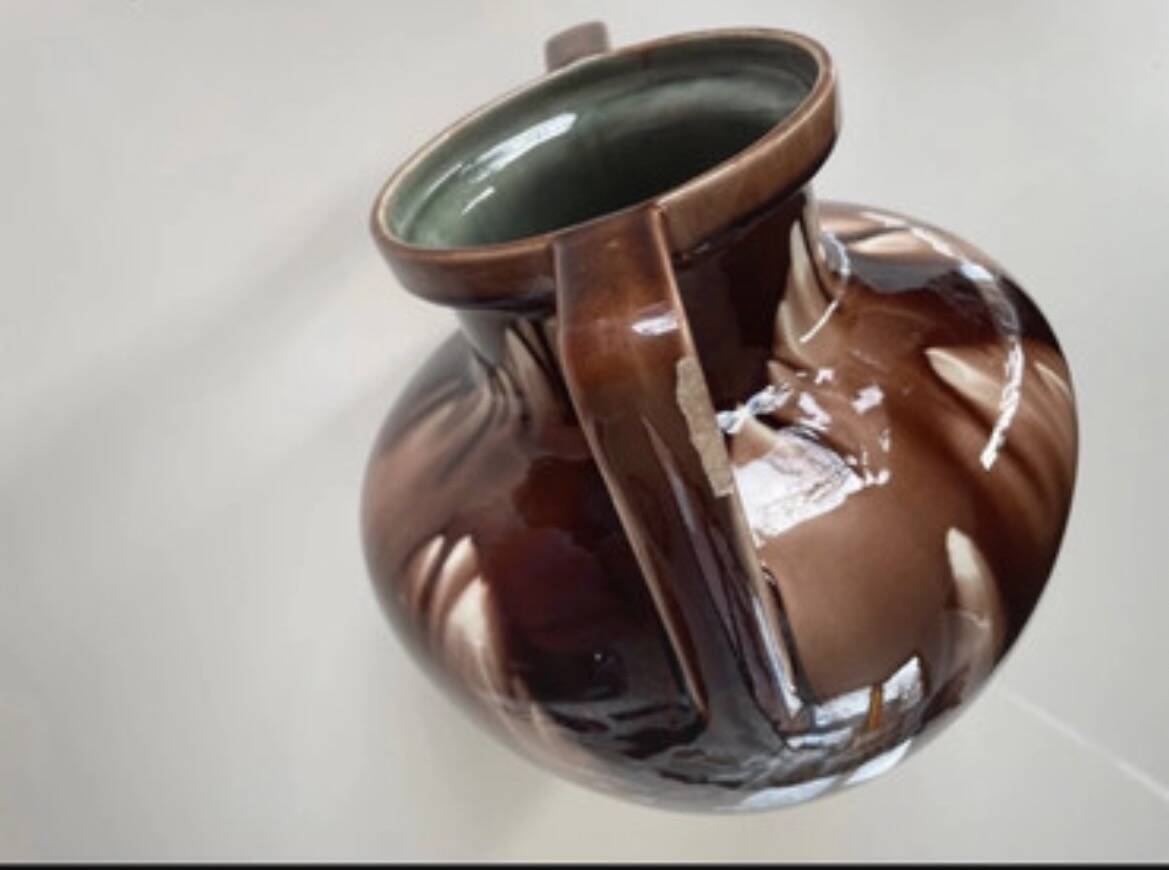 Ball vase circa 1900. Fives Lille. A. G. de Bruyn