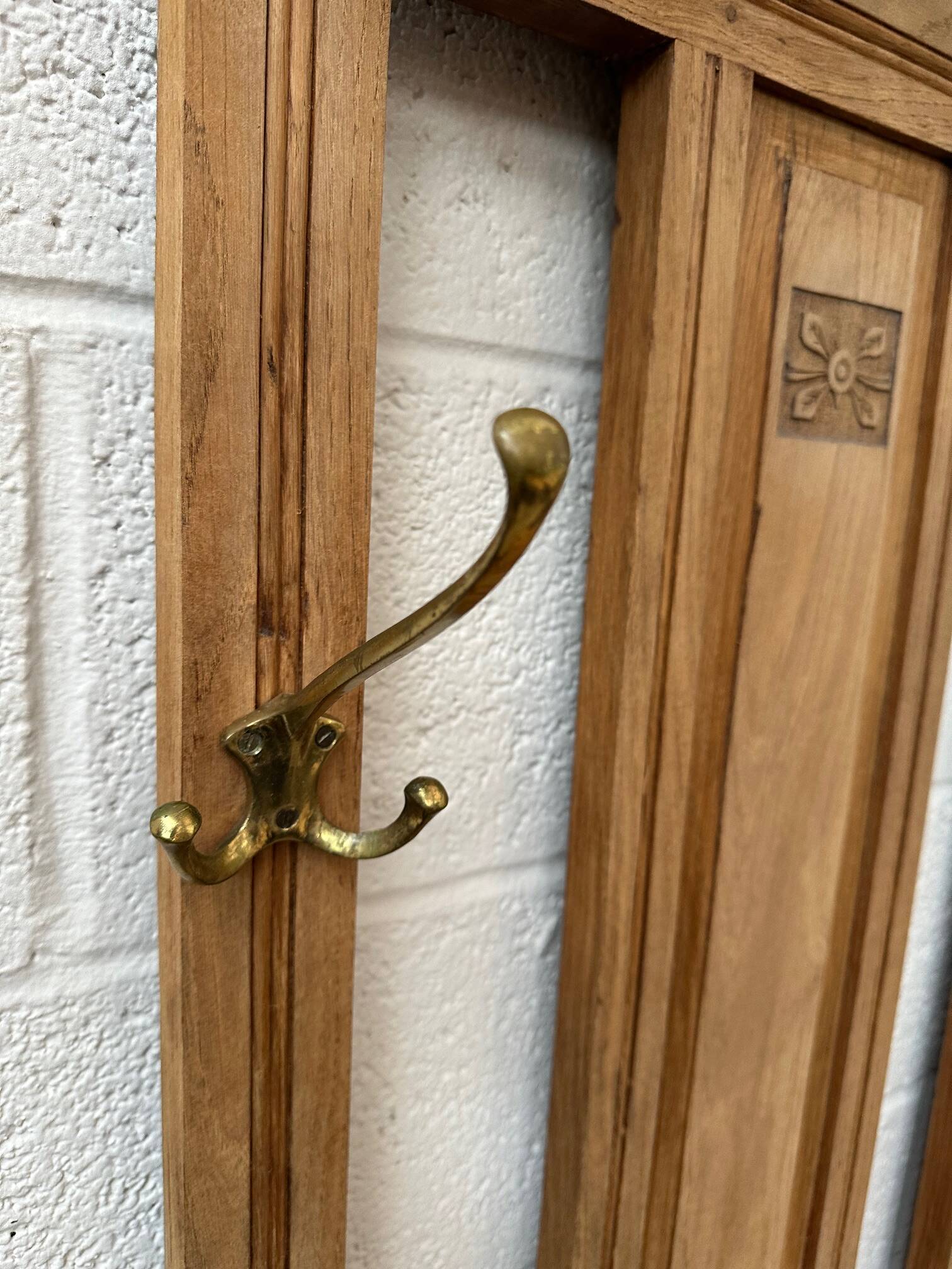 Grand vestiaire d’entrée en chêne Début XXème