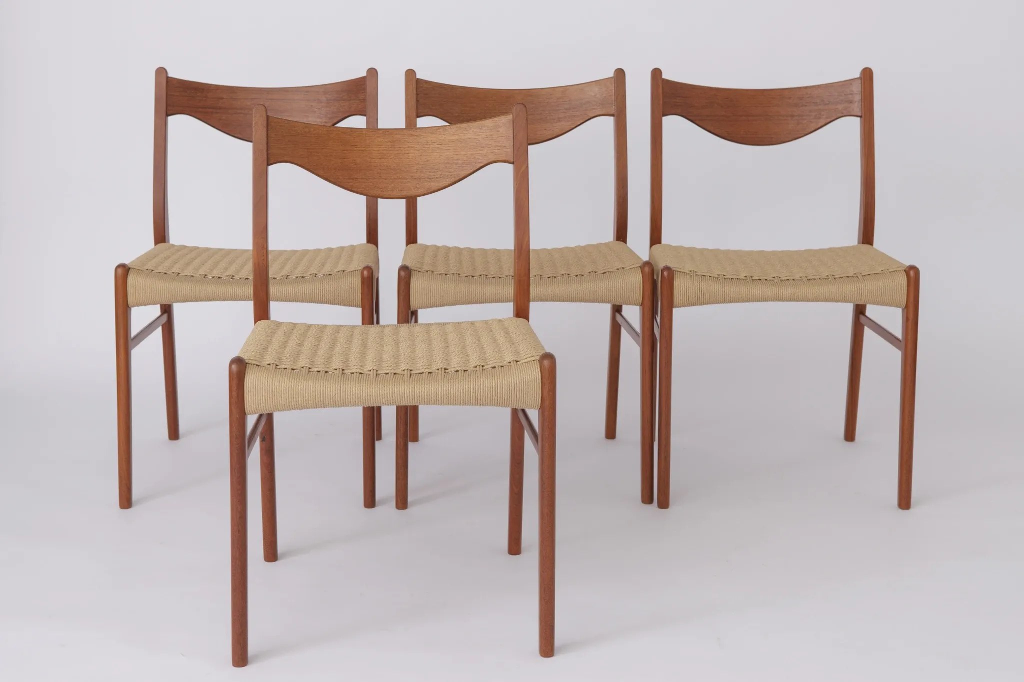 Set of 4 Arne Wahl Iversen Dining Chairs, Danish Mid Century Modern, 1960s