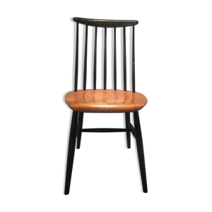 Chaise modèle Fanett d'Ilmari