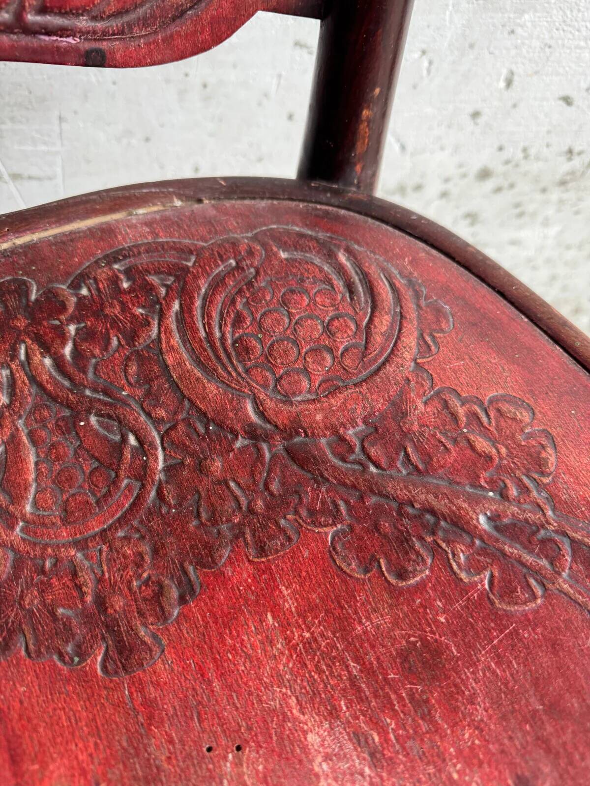 Set of 4 Art Nouveau bent beech wood chairs, deep red-brown embossed seats (Jacob & Josef Kohn, ca.1900)