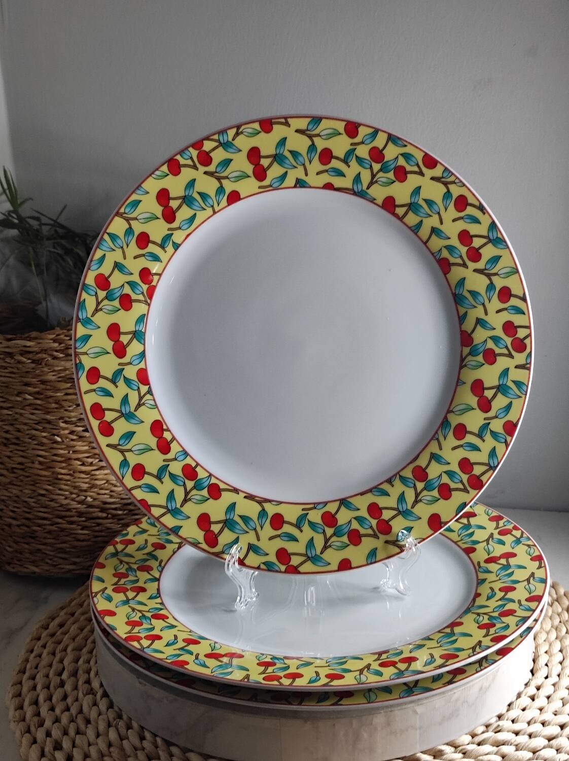 Cherry dinner plates