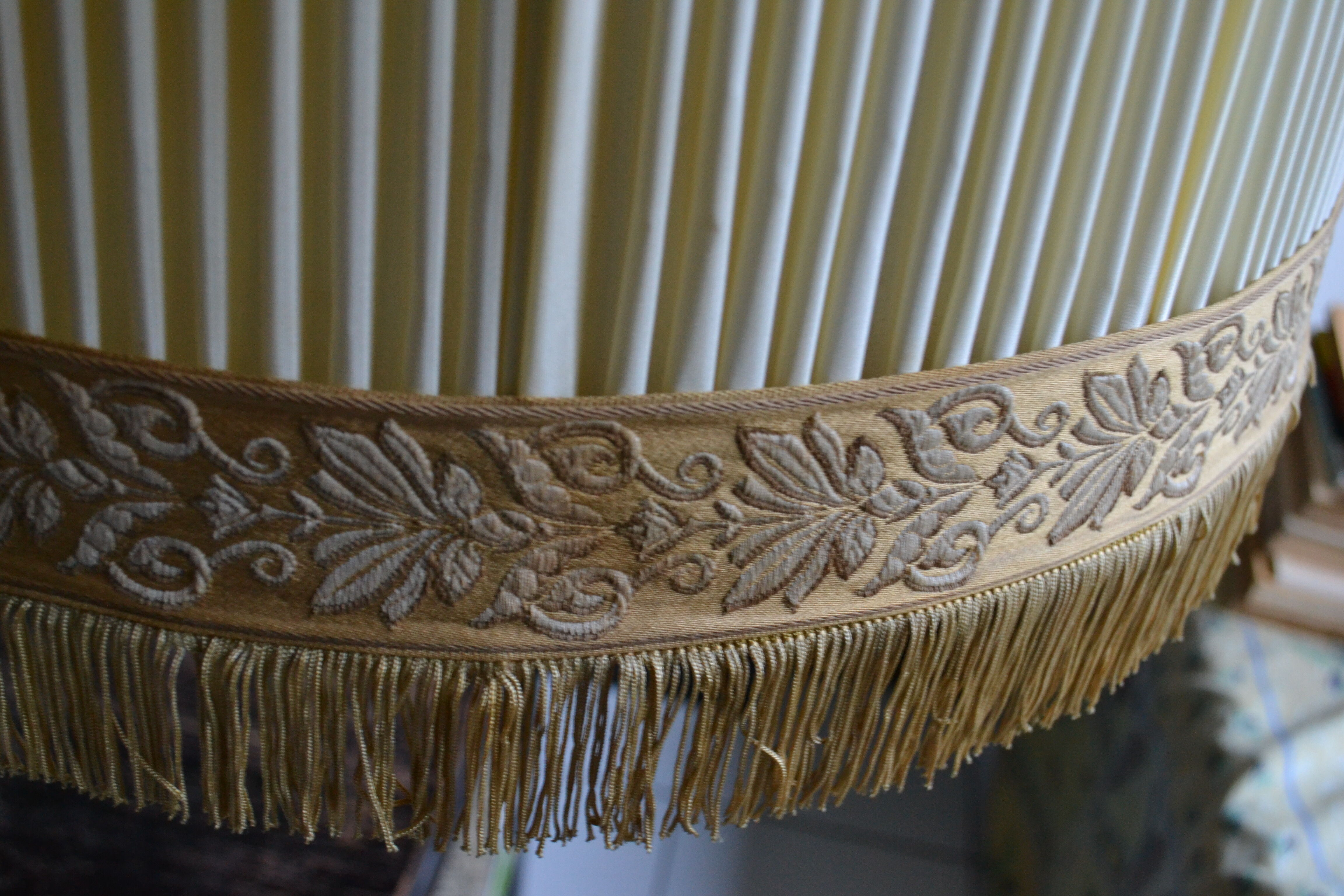 Lampshade fabric pleated fringes