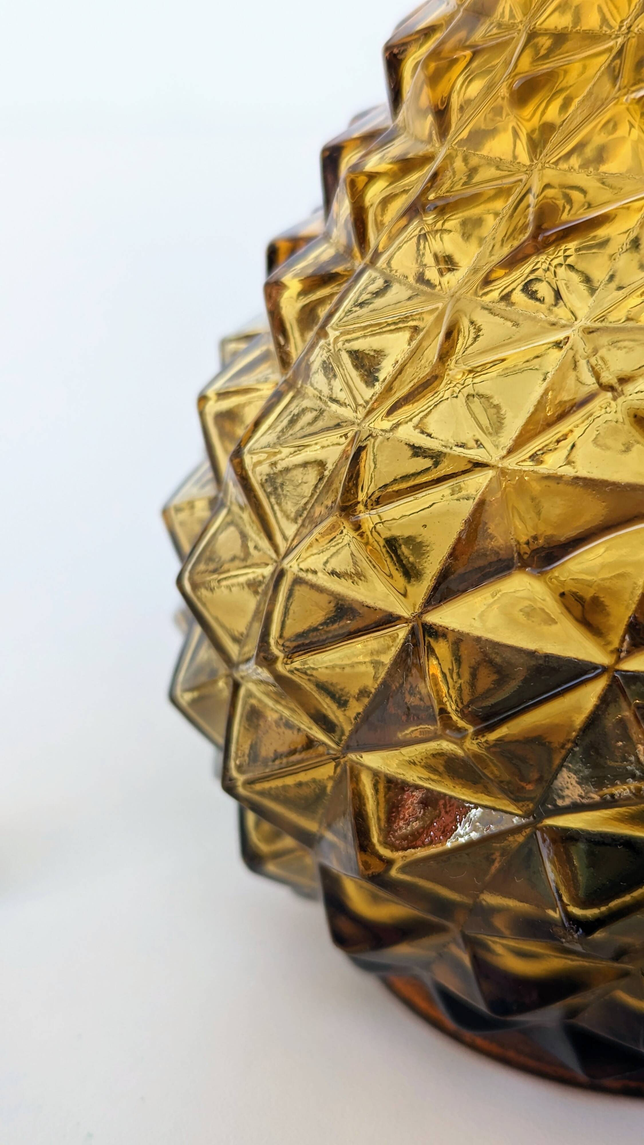 Amber yellow glass vase. d'Empoli diamond points - Year 1950 - Italy