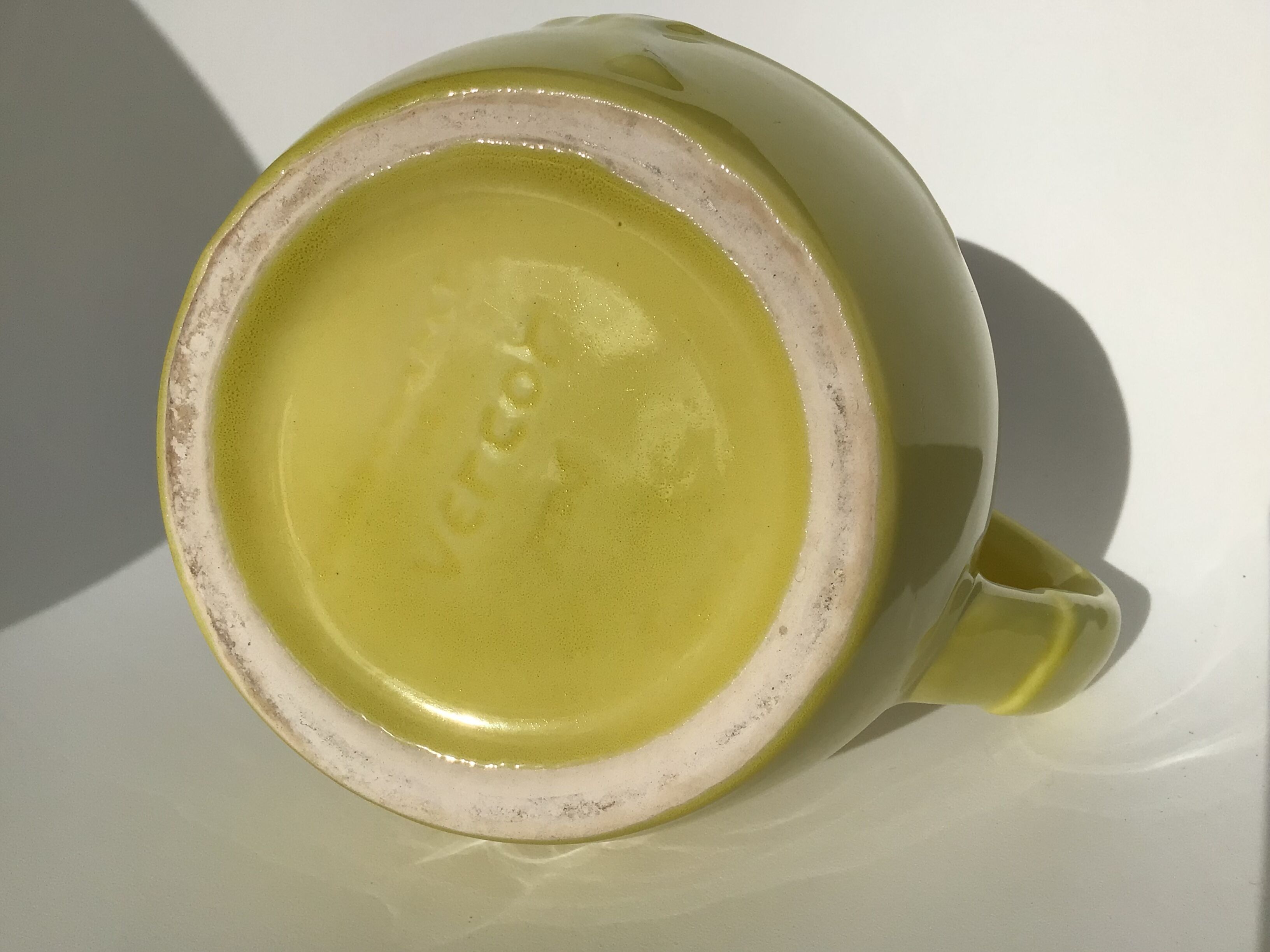 Yellow pitcher bird earthenware Vercor light relief