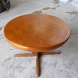 Scandinavian round table