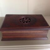 Old cigarette box in openwork varnished wood 30-40s