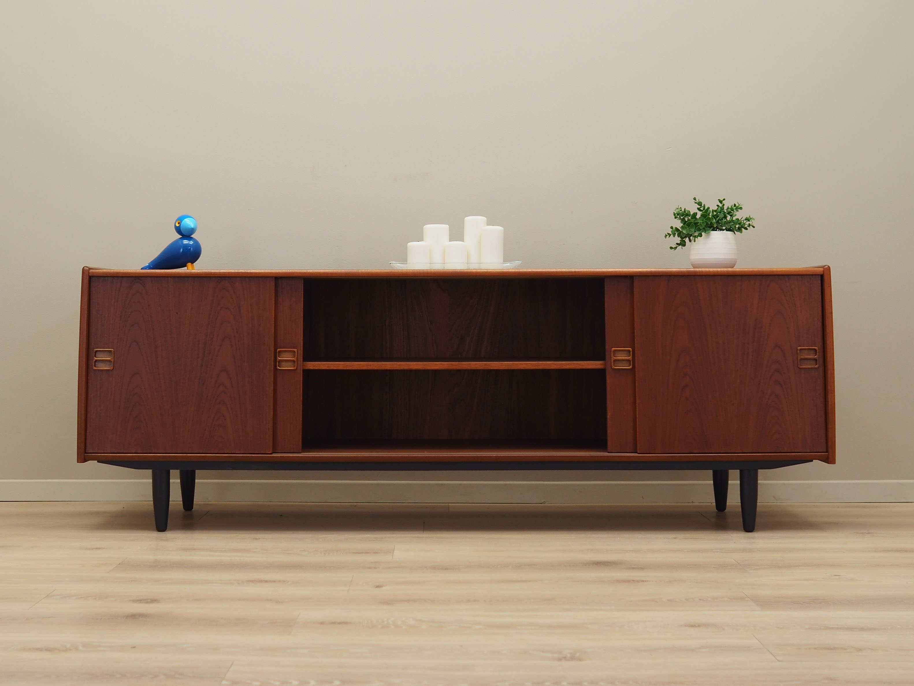 Teak sideboard, Danish design, 1970s, manufacturer Aerthoj Jensen & Molholm Herning