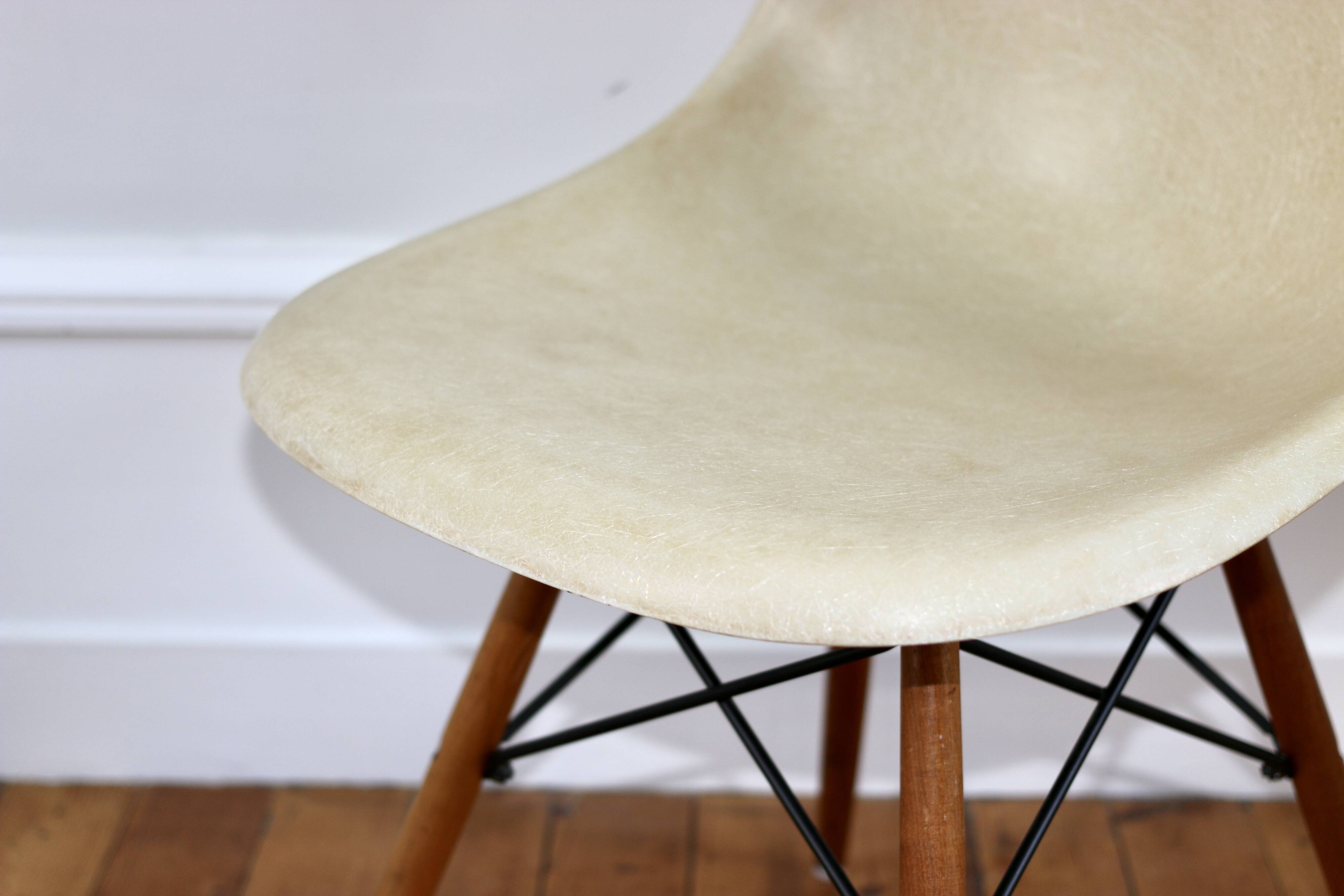 Chaise Eames DSW Herman Miller Mobilier International 1960