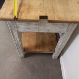 Work table with 2 shelves