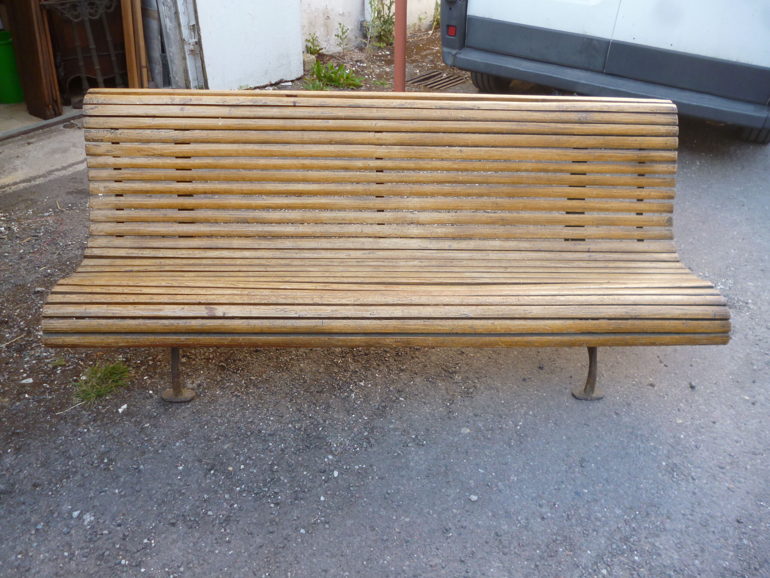 Garden bench wood and cast iron legs