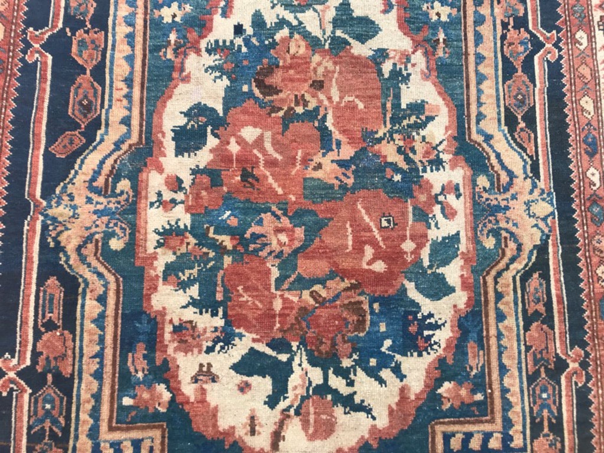 Carpet former Persian Bakhtiar style handmade soap factory - 137x265 cm