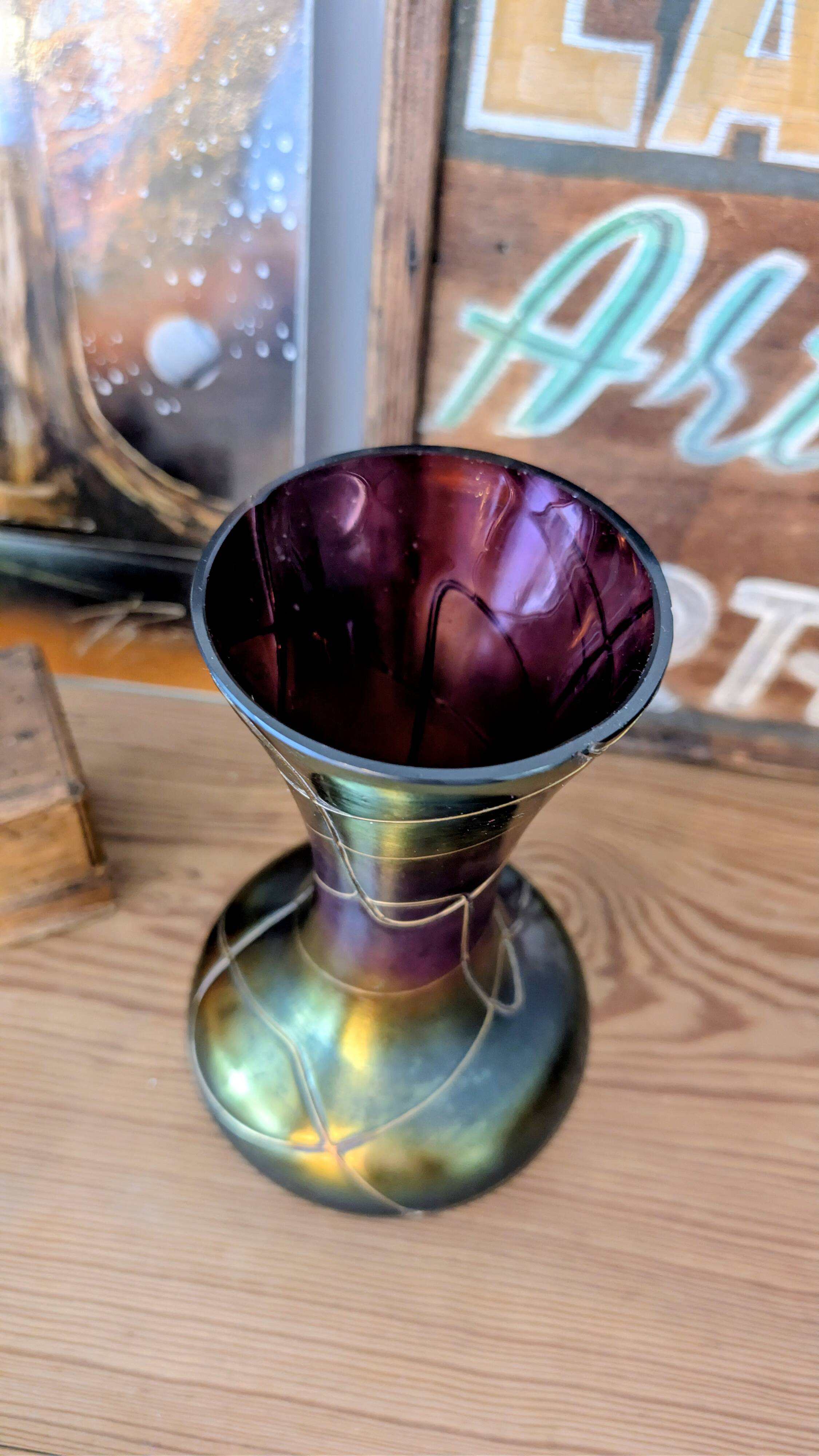 Iridescent Art Nouveau vase with multicoloured reflections attributed to Loetz.
