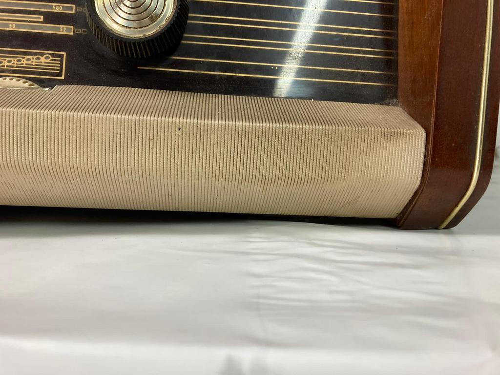 Vintage radio Philips, not working