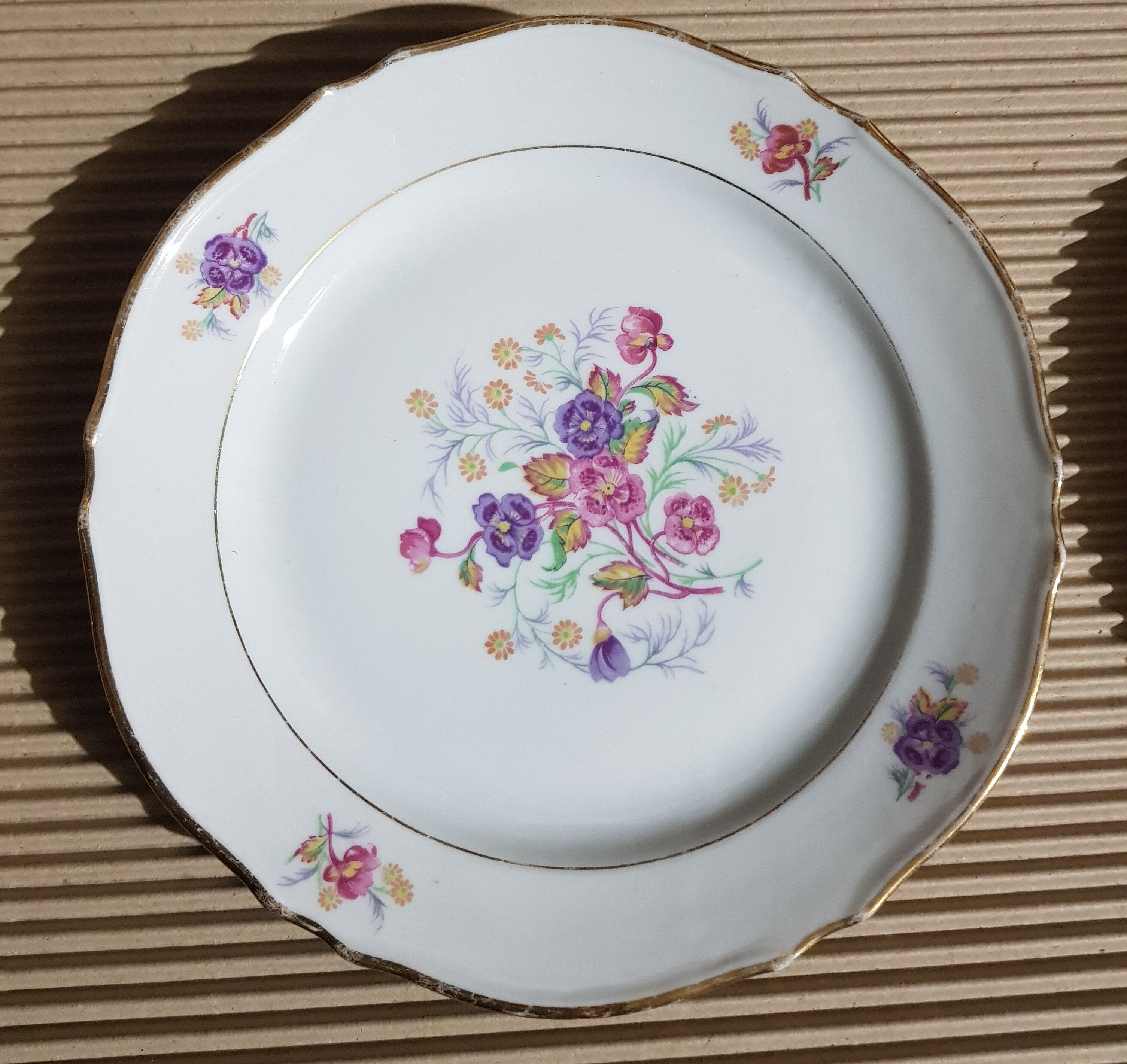 Lot de 12 assiettes motif floral - Porcelaine St Luc Limoges