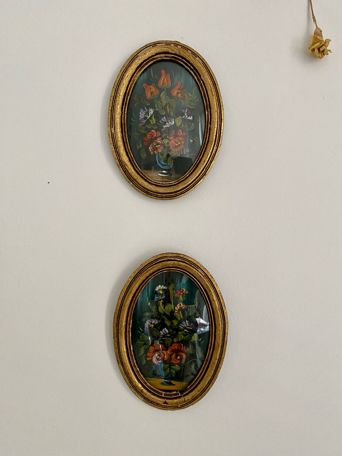 Duo medallion frame