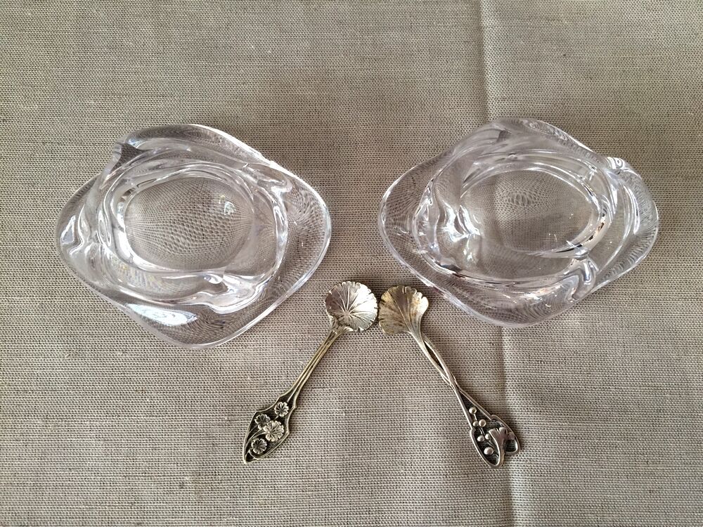 DUO OF CRYSTAL SALTERS SMALL SILVER METAL SPOONS