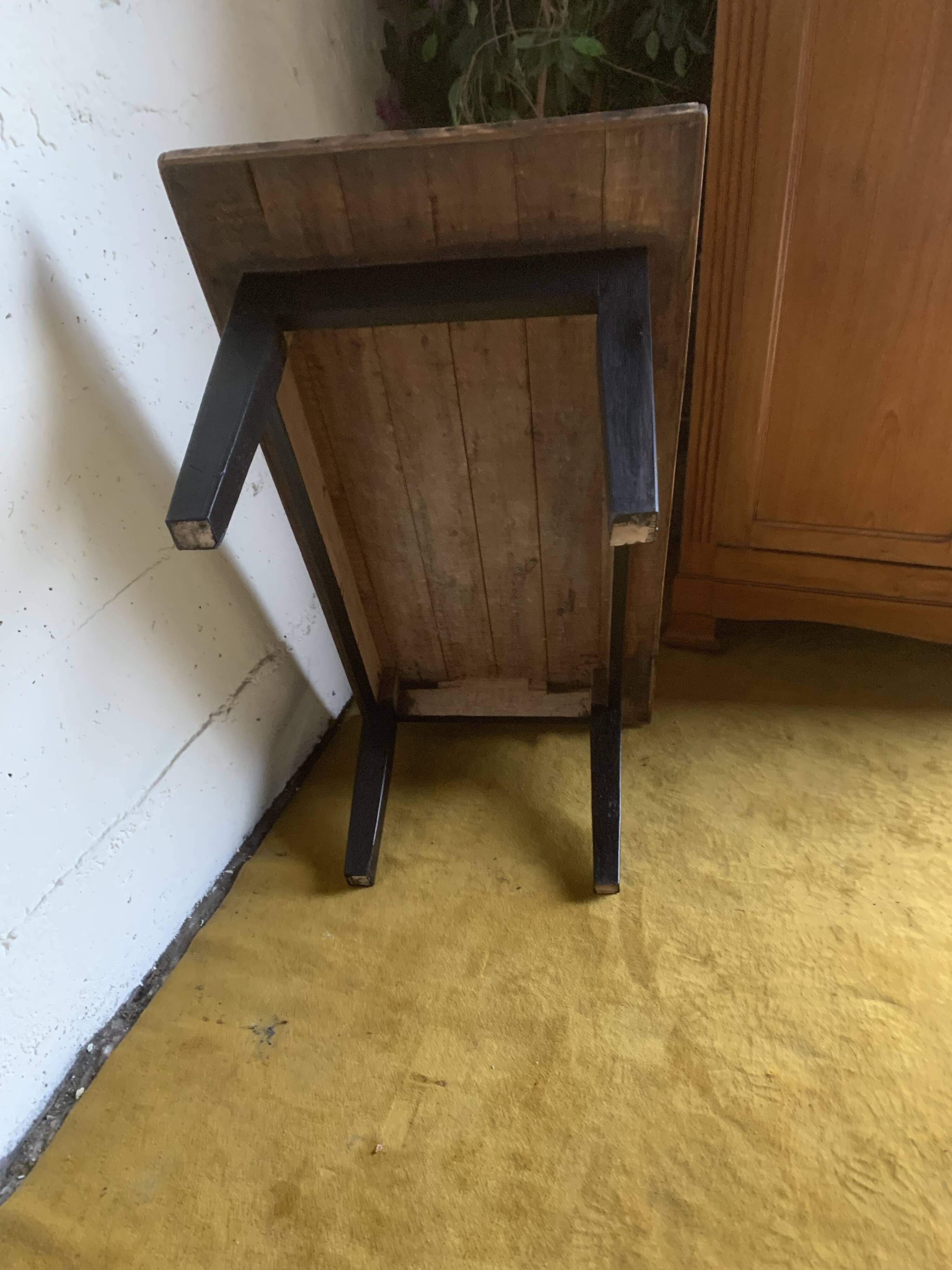 Country coffee table