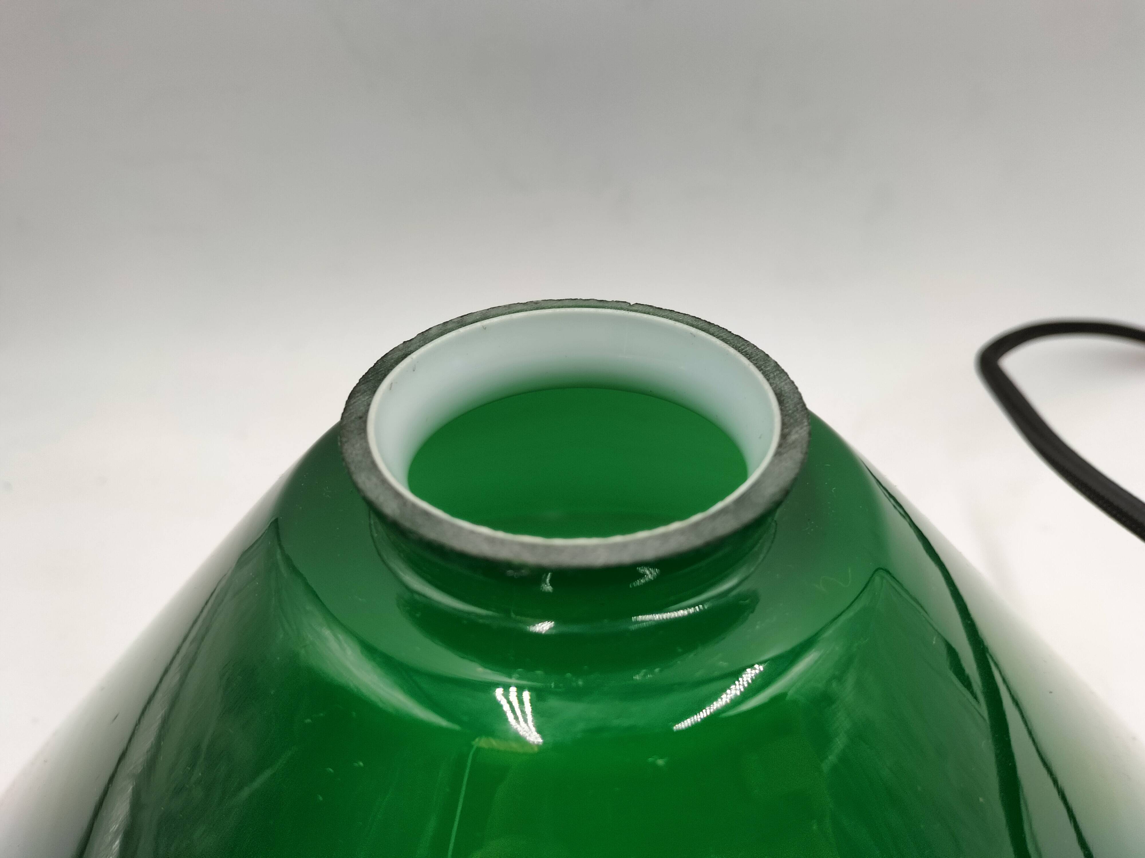 Green opaline cone suspension