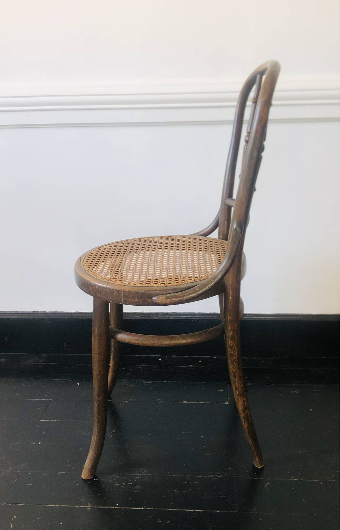 Paire de chaises signées Thonet