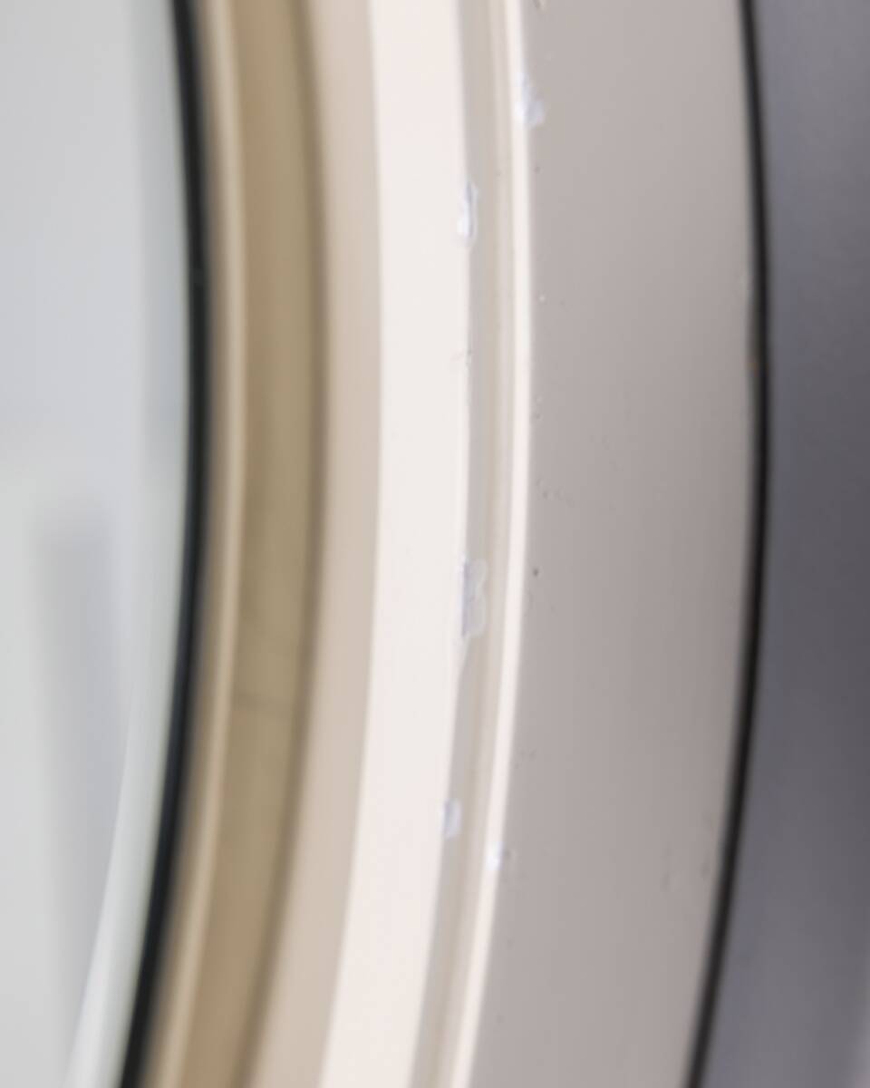 VINTAGE ROUND WALL MIRROR FROM THE 1970S IN WHITE WOOD, ITALIAN DESIGN