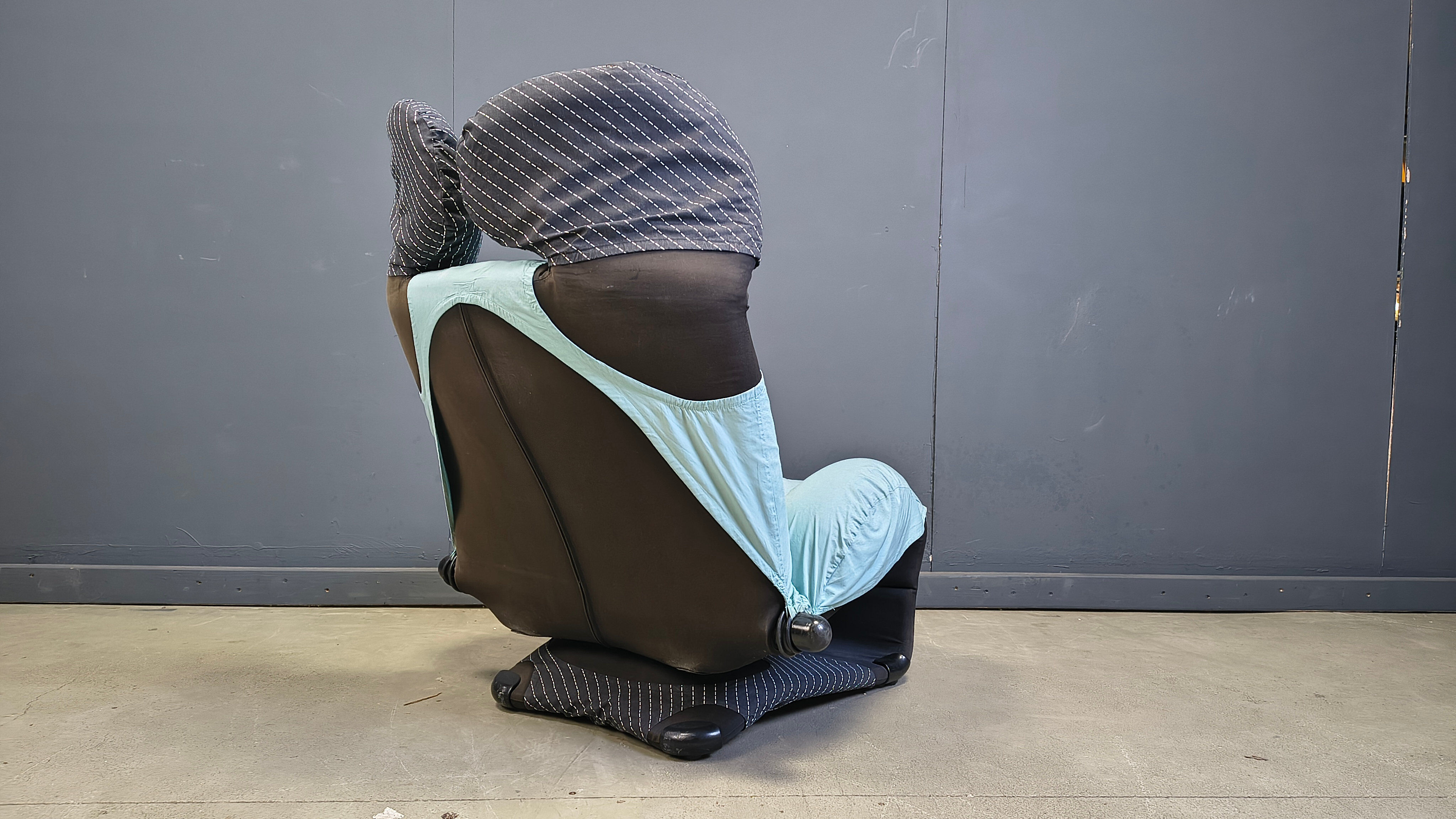 Wink easy chair designed by Toshiyuki Kita for Cassina, 1980s