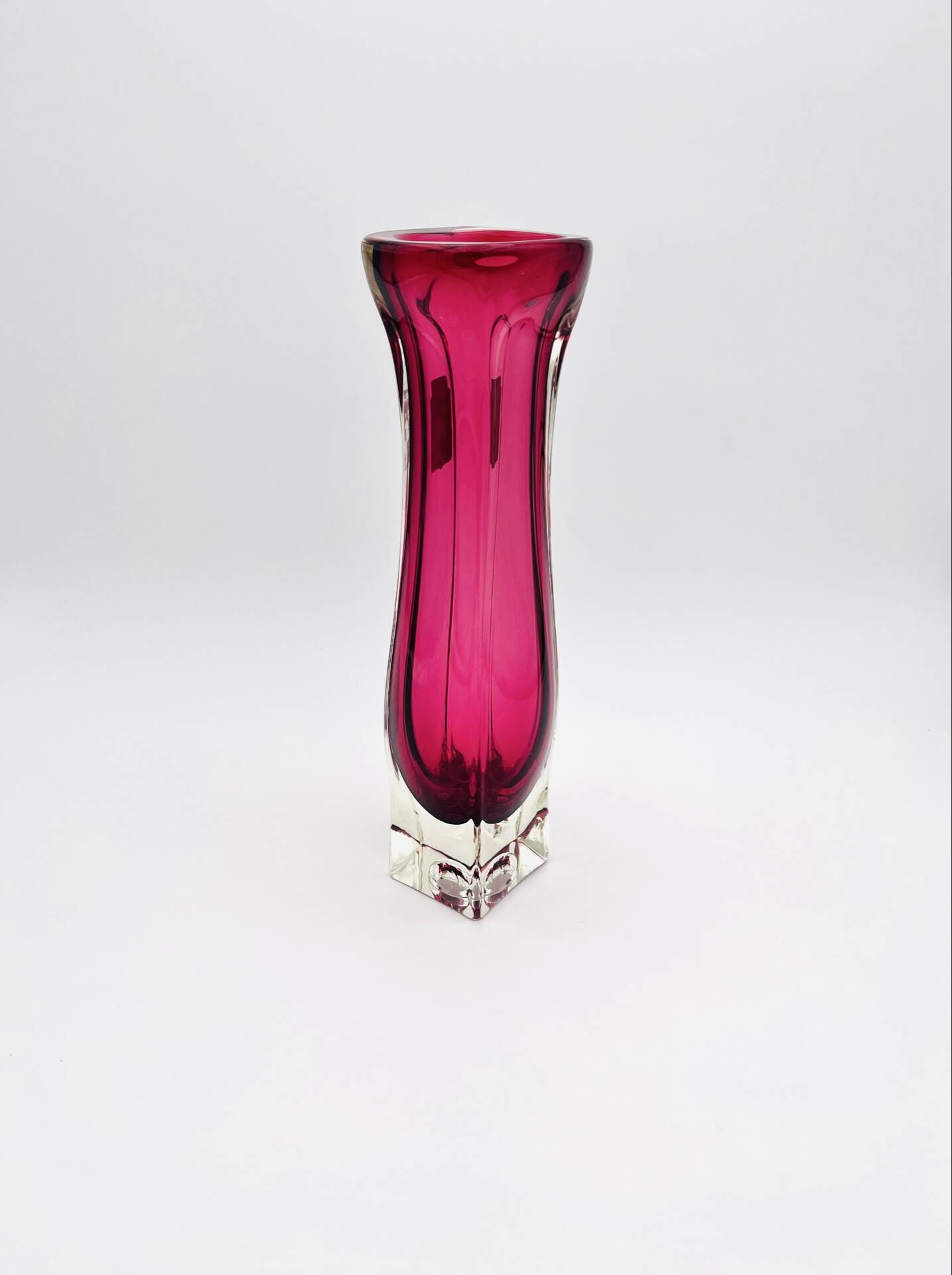 Murano Vase Fratelli Toso Chambord Sommerso Red Labelled 35cm