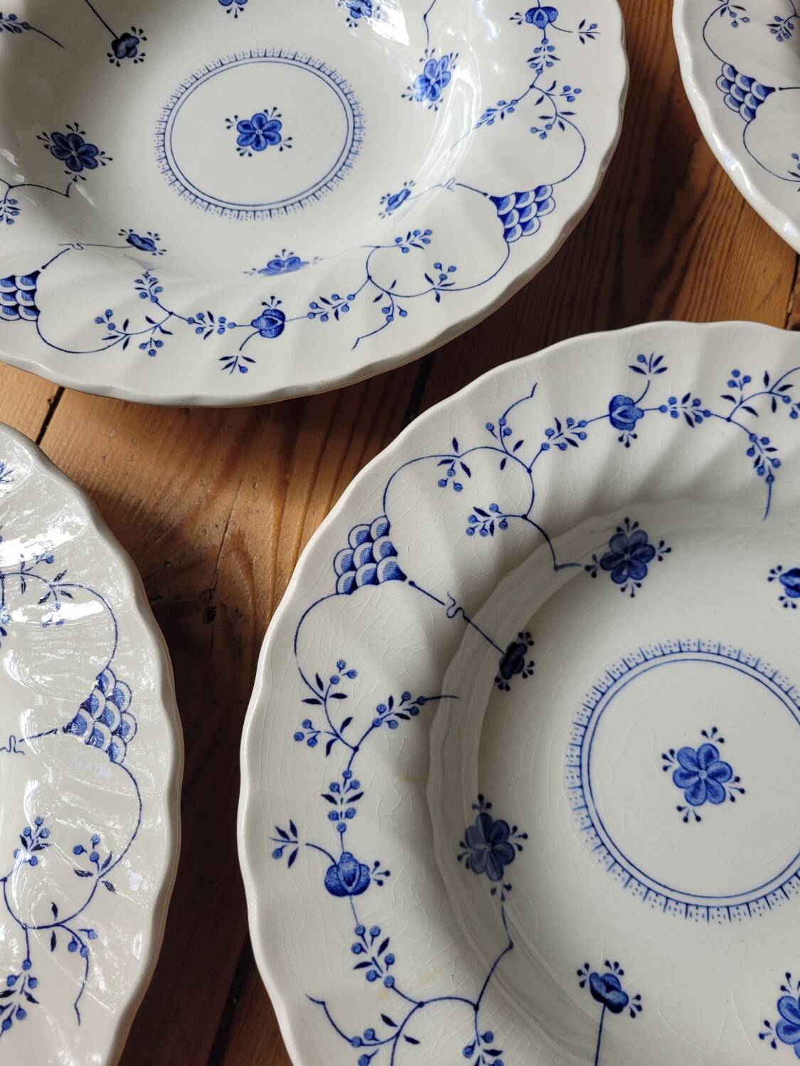 Lot n°2 of 6 Myott Finlandia soup plates