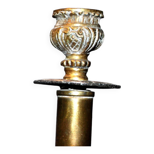 Lot de 2 Bougeoirs flambeaux anciens en laiton doré décor classique