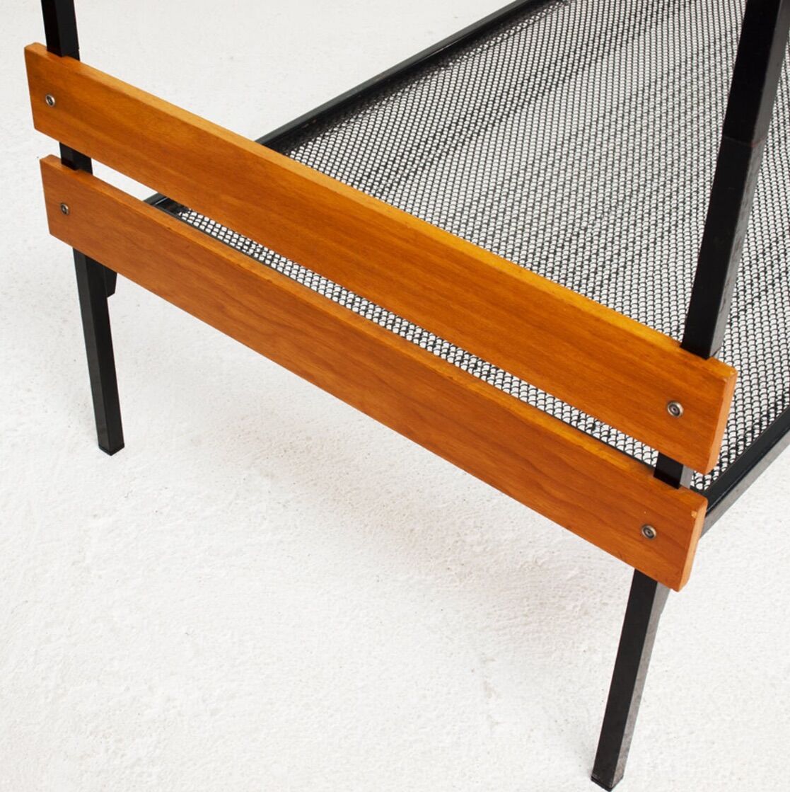 Lit Bébé Vintage Années 60 – Lit à Barreaux En Bois – France – Avec Matelas 130x60 Cm