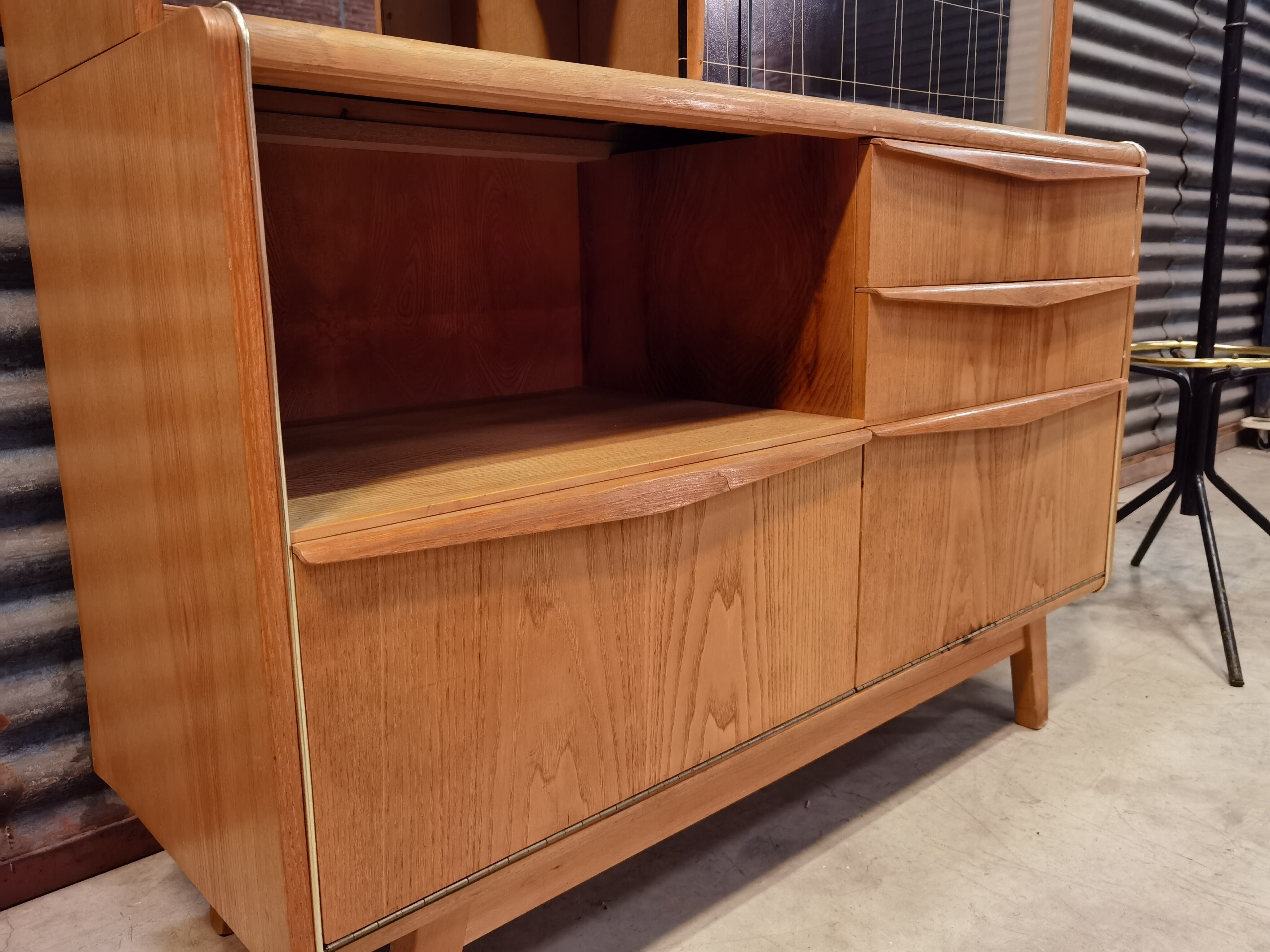 Buffet U372 / 386 Bohumil Landsman and Hubert Nepožitek for Jitona Soběslav