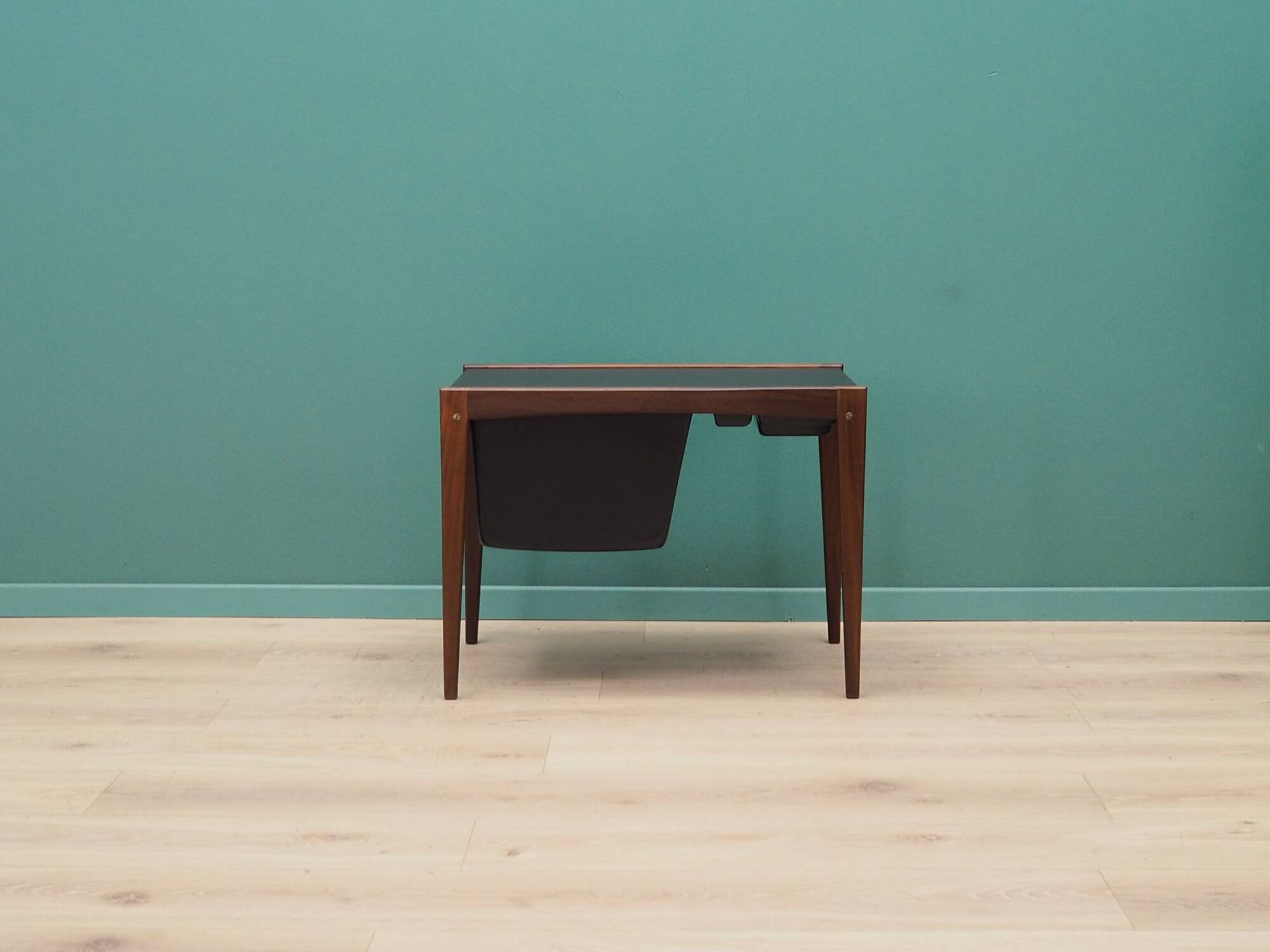Table de couture en teck, design danois, années 1960, production : Danemark