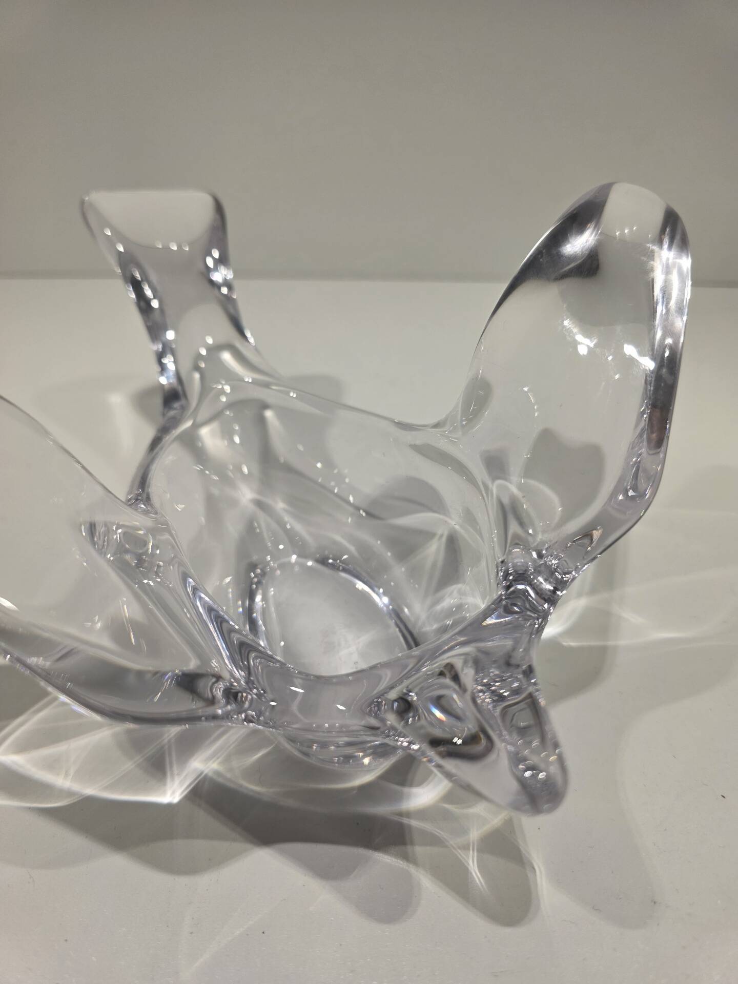 Crystal catchall "Dove" by Daum Nancy