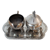 Bols à sucre et crémier en argent antique sur plateau : Vieille vaisselle