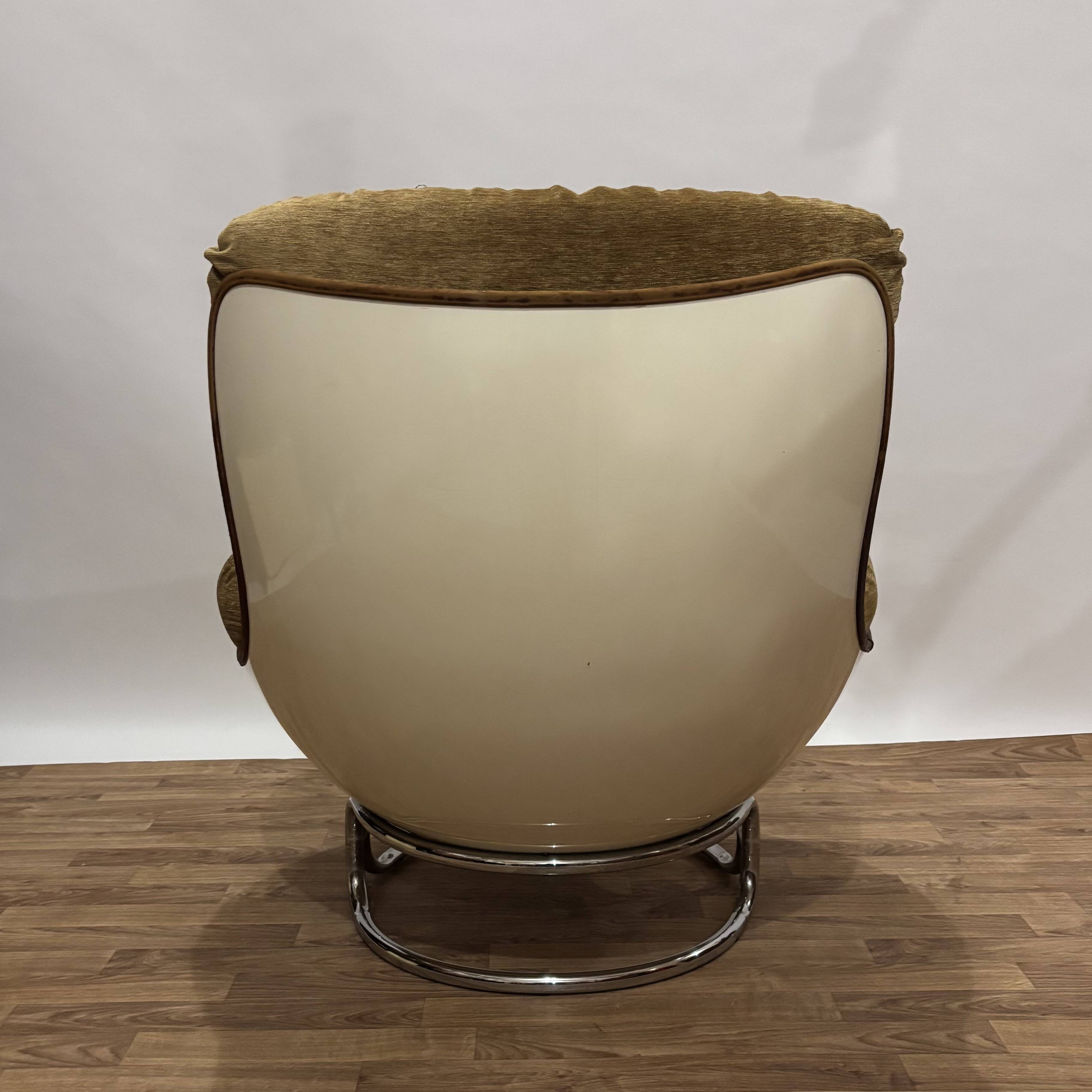 Cadestin armchair from the 1970s reupholstered.