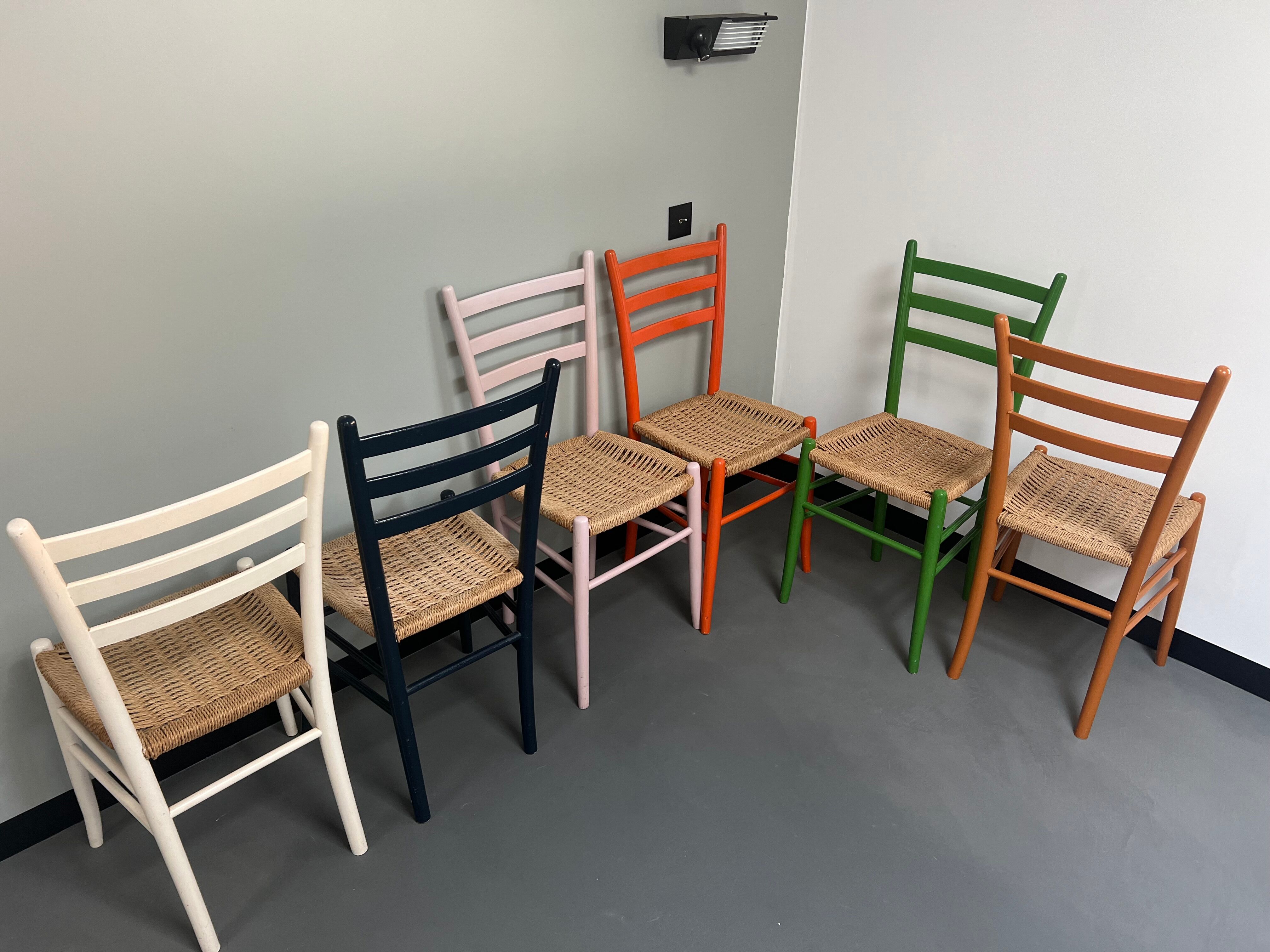 6 Italian chairs from the 60s solid beech and rope