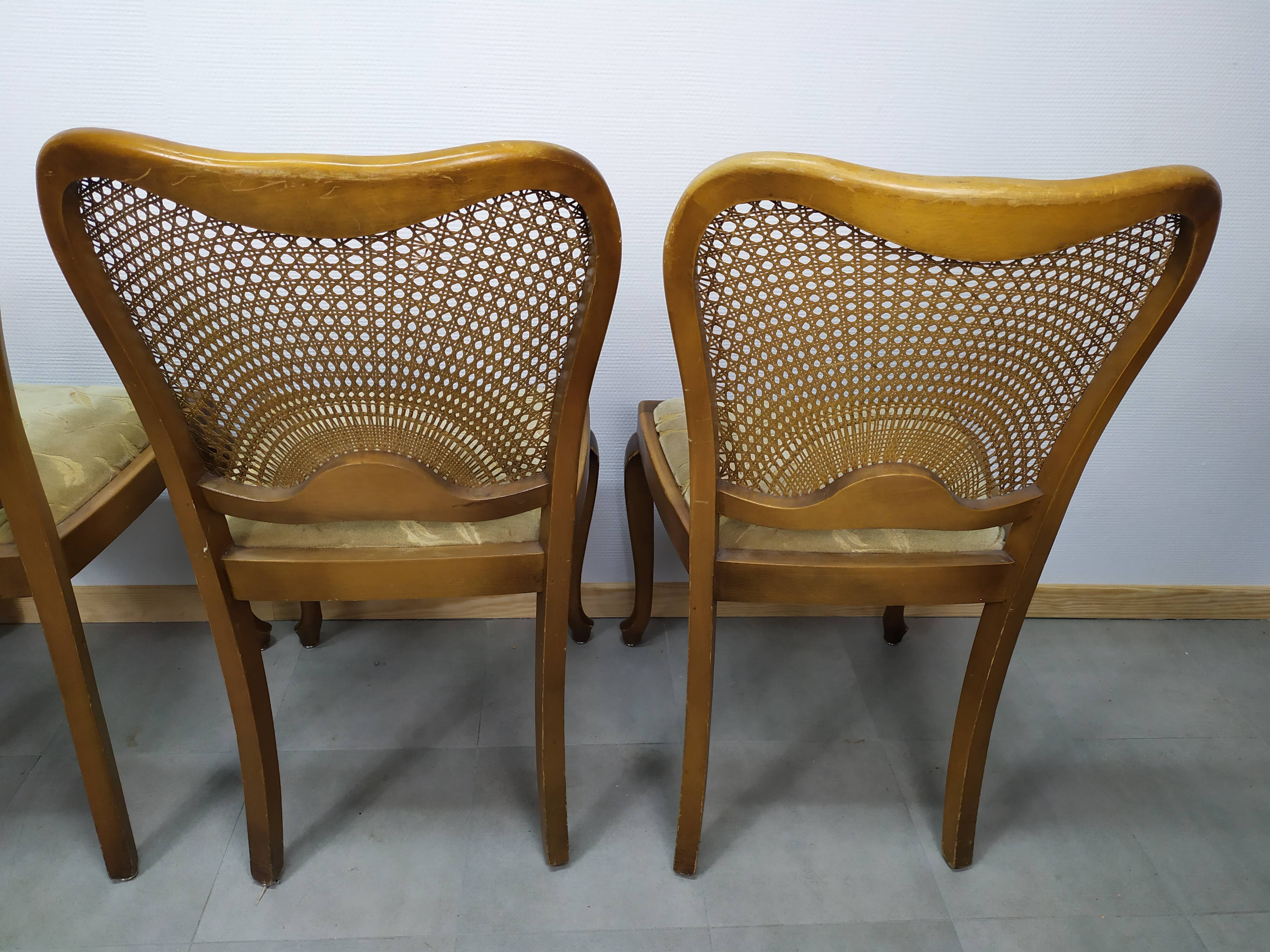Set of 4 wooden chairs cannage and seat spring