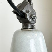 Suspension industrielle en émail gris d’usine de Zaos, années 1960