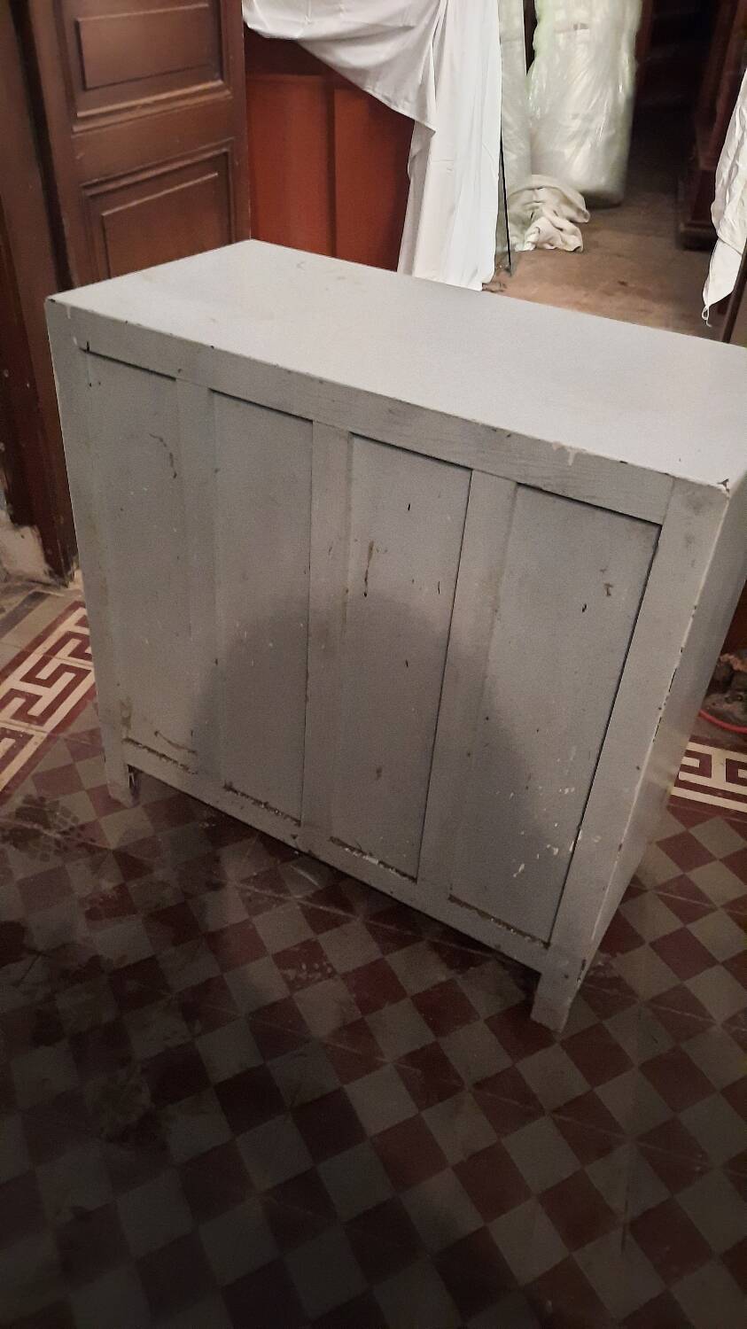 Vintage chest of drawers