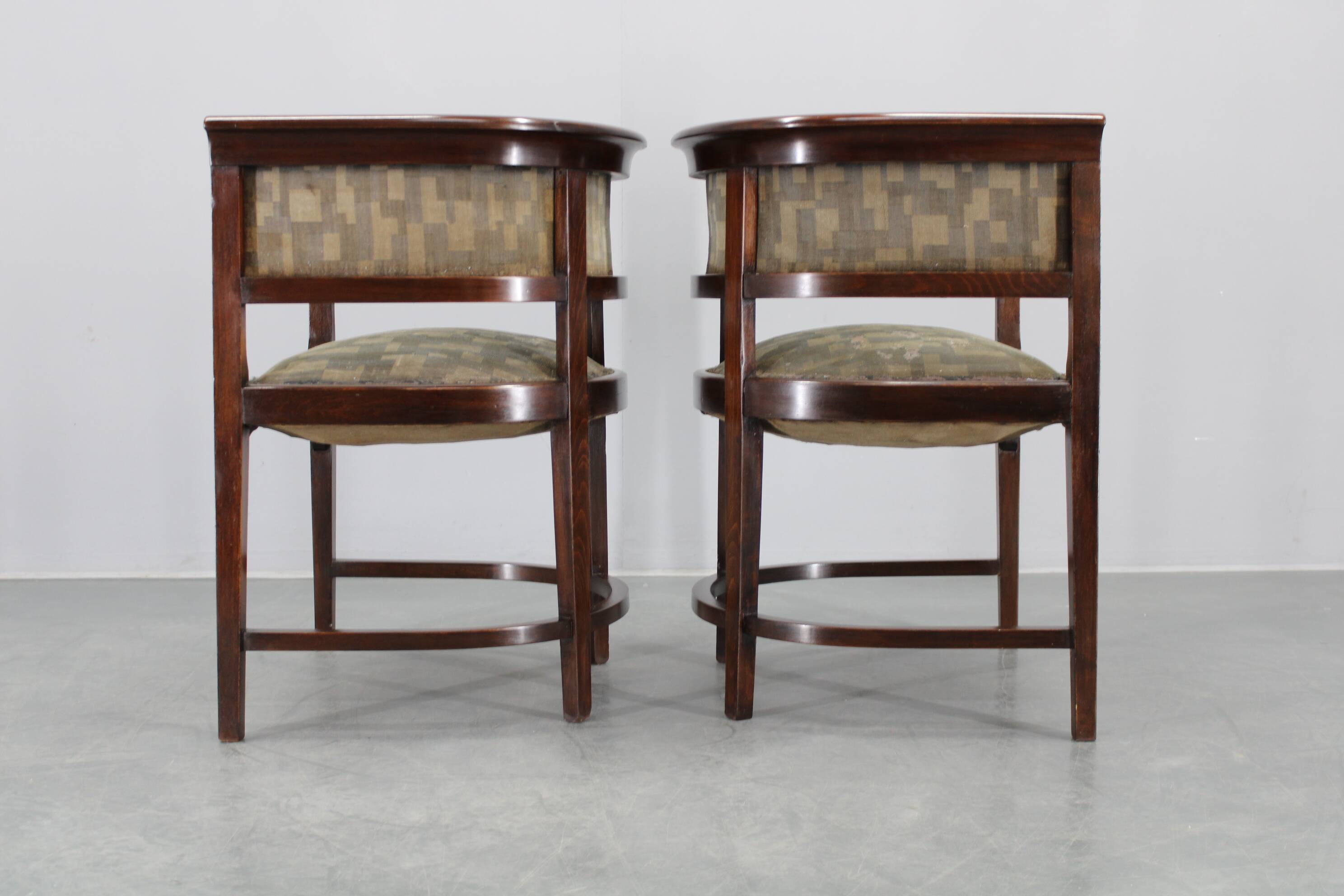 1920s pair of bentwood armchairs, Czechoslovakia