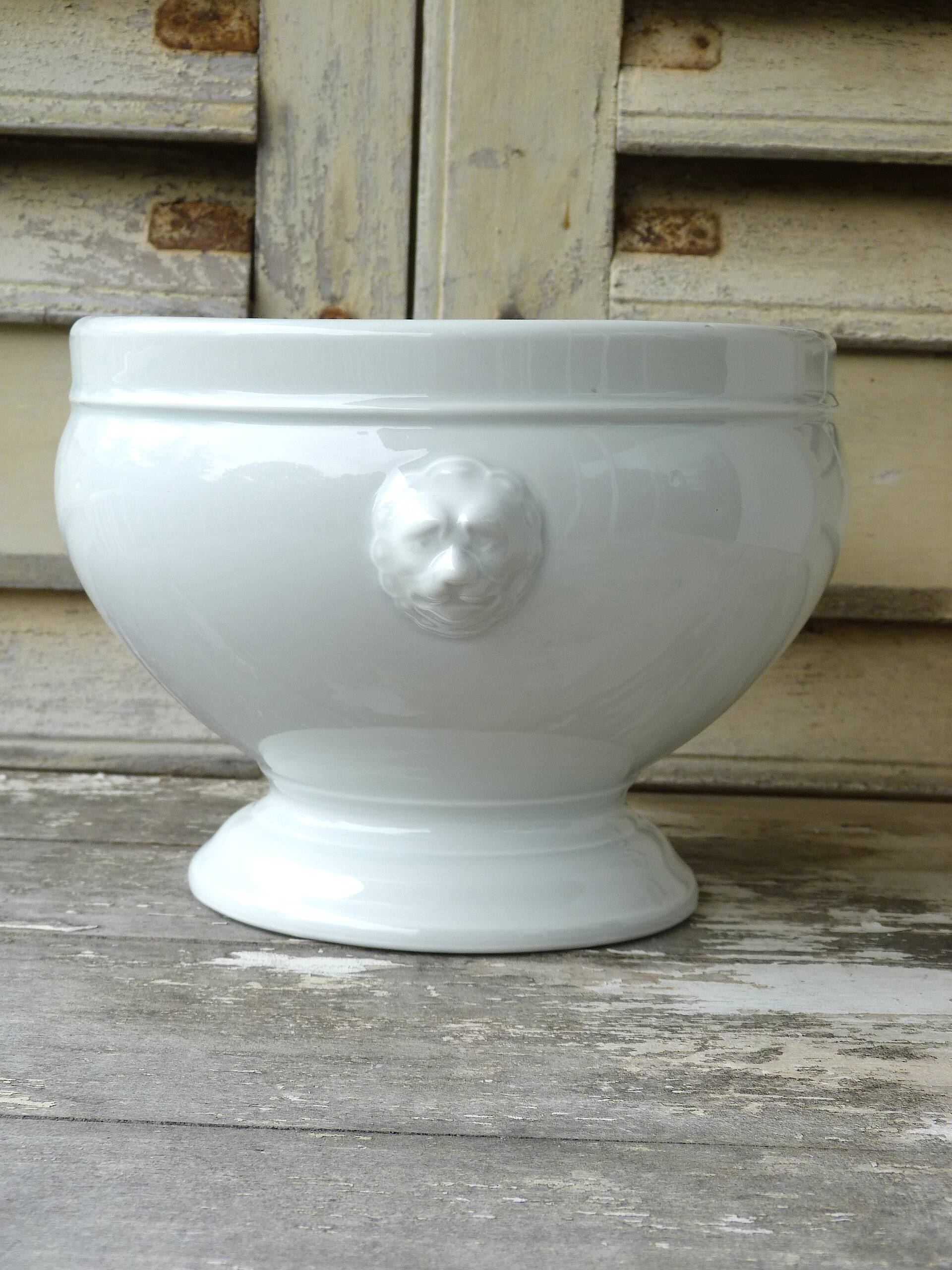 Soup tureen porcelain lion heads