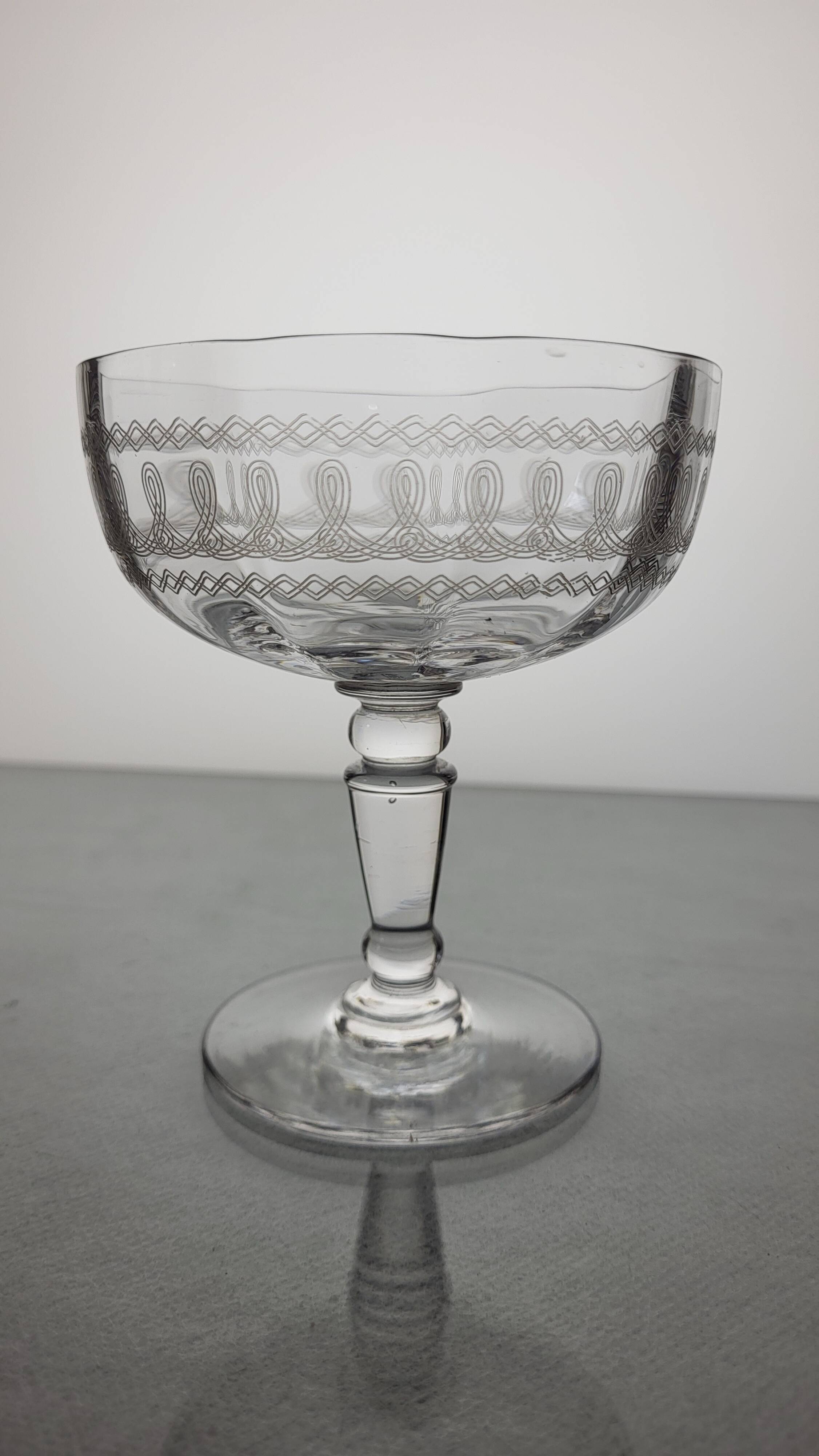 6 coupes à champagne en cristal