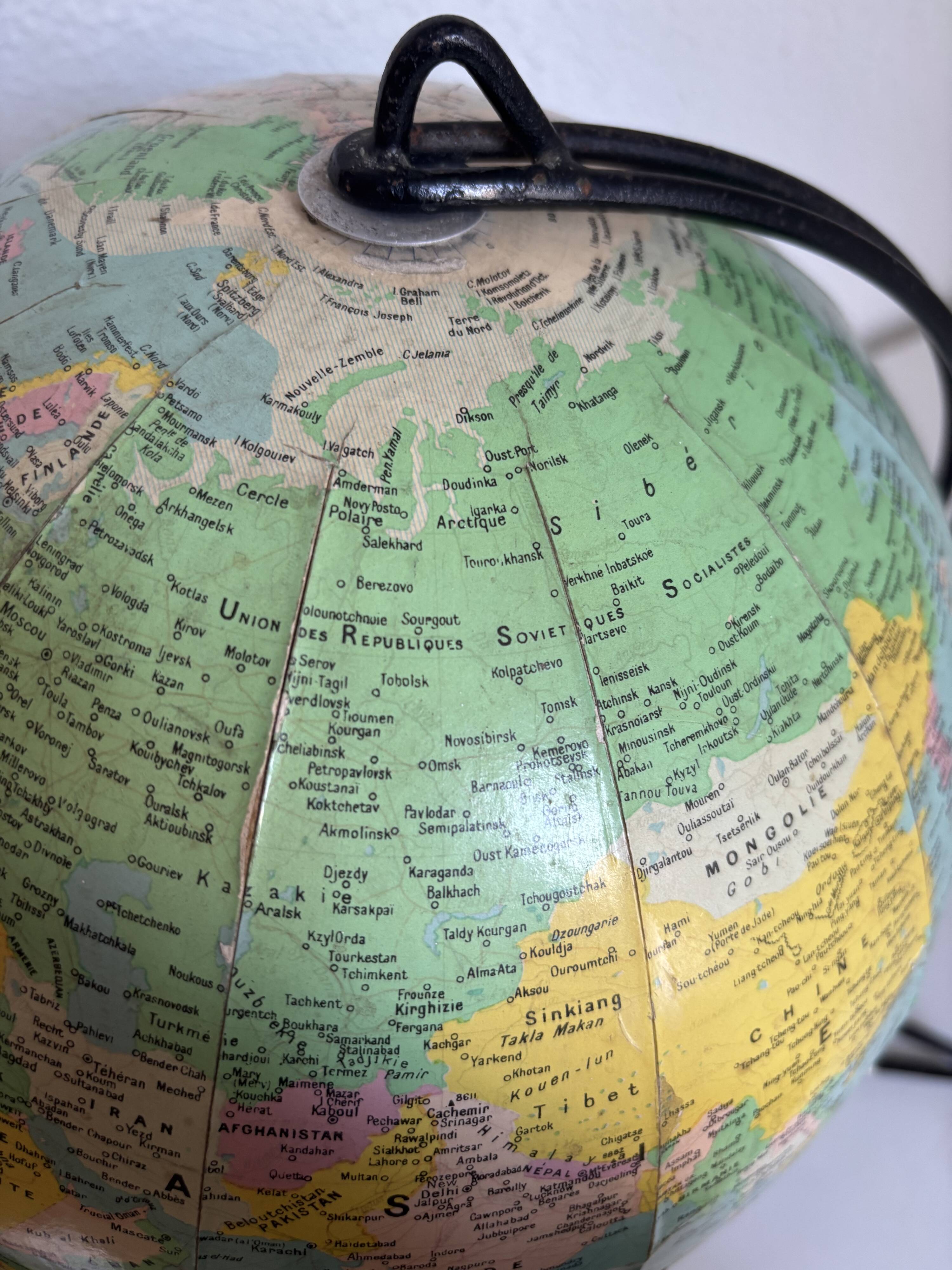 Vintage 1960 globe terrestrial world map Girard Barrère - 33 cm