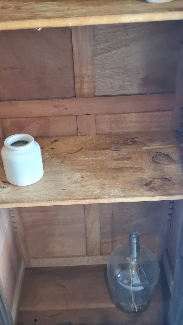 Parisian wardrobe - showcase spirit